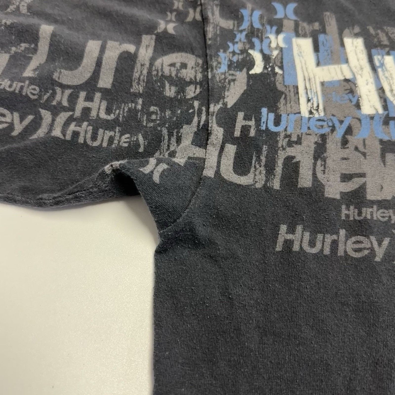 Hurley Hurley T Shirt Mens Large 21.5x27.5 Surf Skate Y2K Style Size US L / EU 52-54 / 3 - 4 Thumbnail