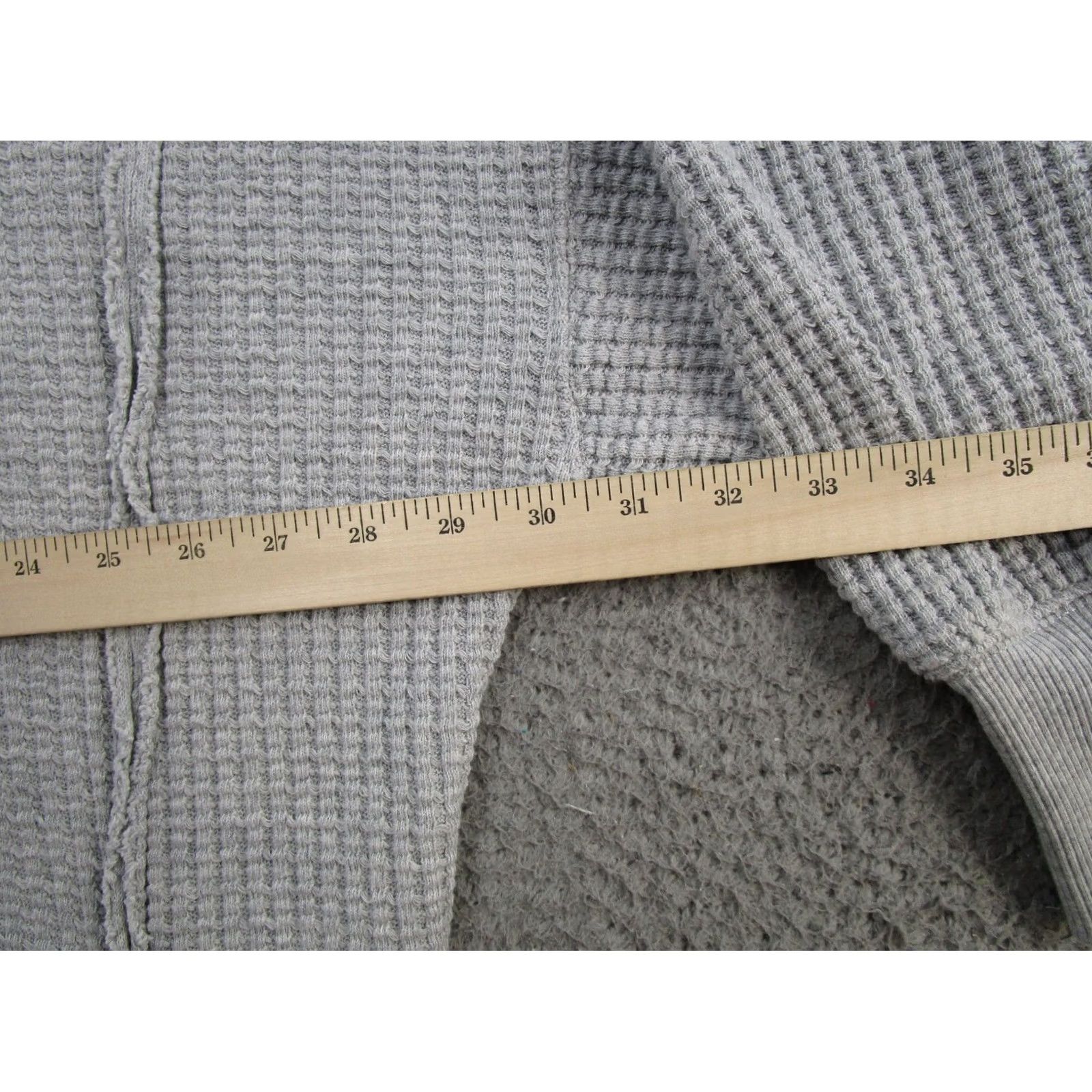American Eagle Outfitters - It uses the requested size category (S-XL) Size S / US 4 / IT 40 - 5 Thumbnail