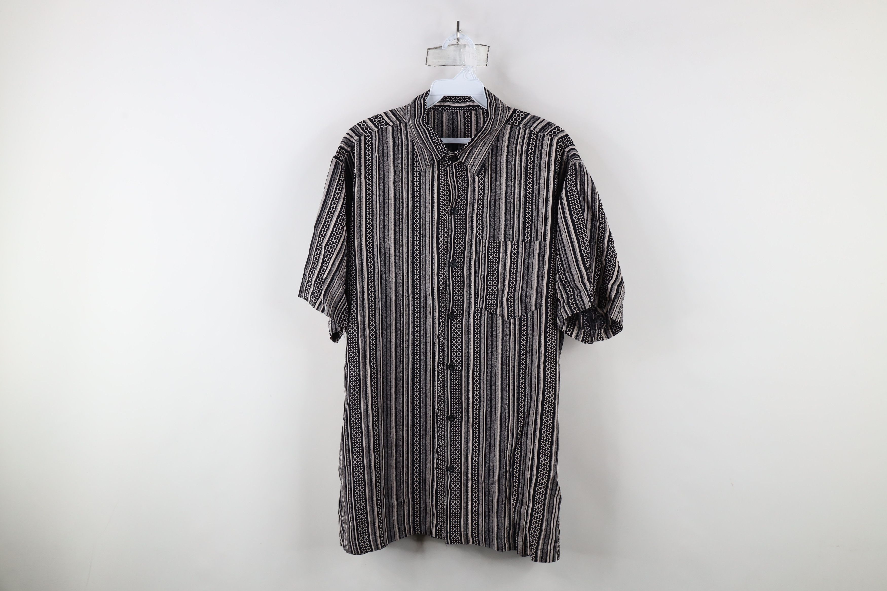 Vintage Vintage 90s Streetwear Striped Short Sleeve Button Shirt Size US L / EU 52-54 / 3 - 1 Thumbnail