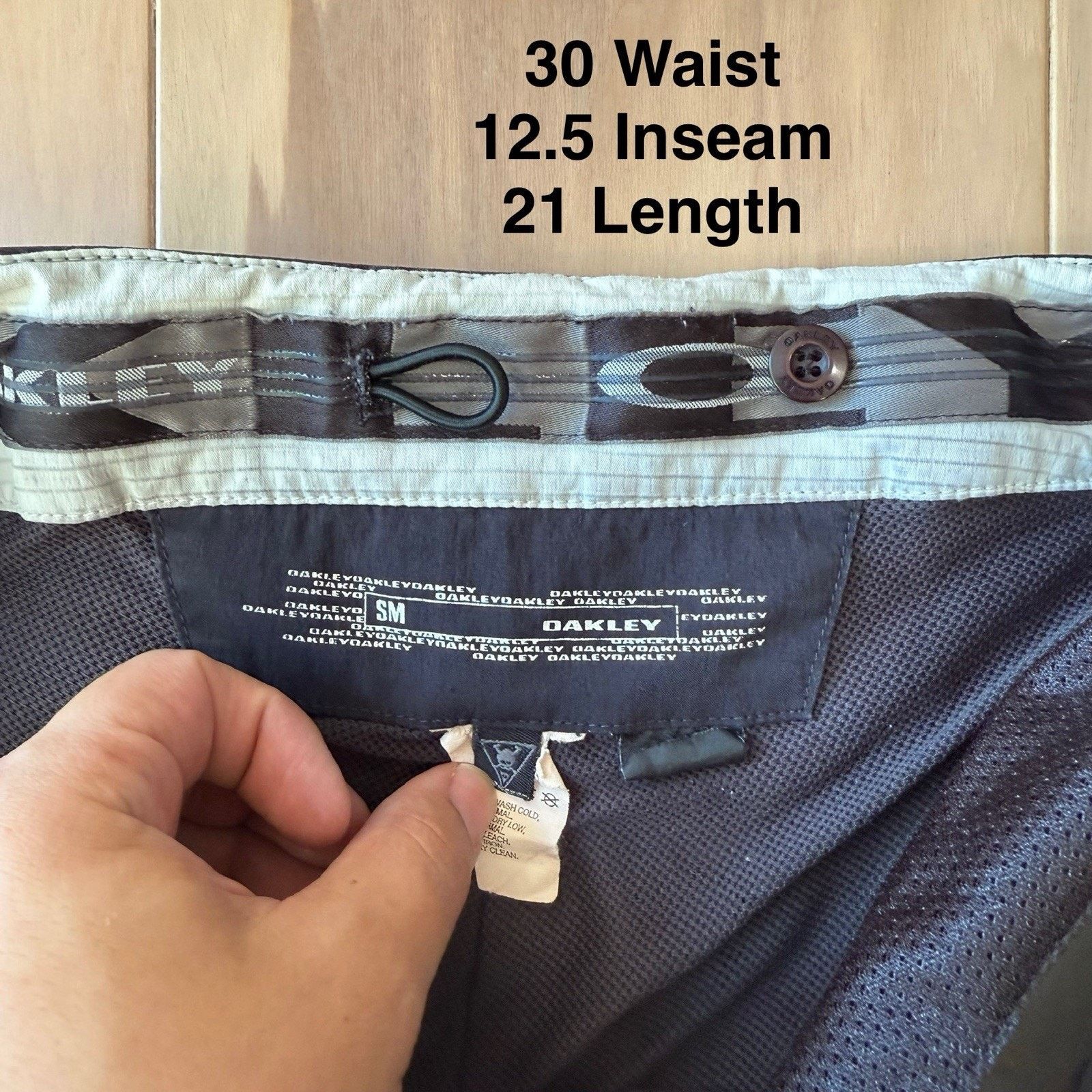 Oakley Vintage Oakley Shorts S Black Bicycle Software Outerwear Size US 30 / EU 46 - 4 Thumbnail