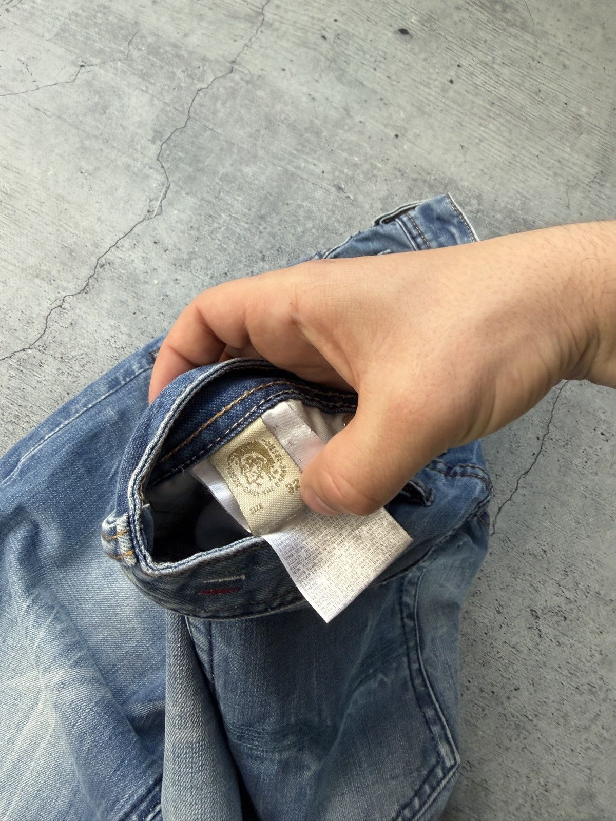 Diesel Vintage Diesel Jeans Distressed Faded Flared Wide Baggy Y2K Size US 32 / EU 48 - 5 Thumbnail