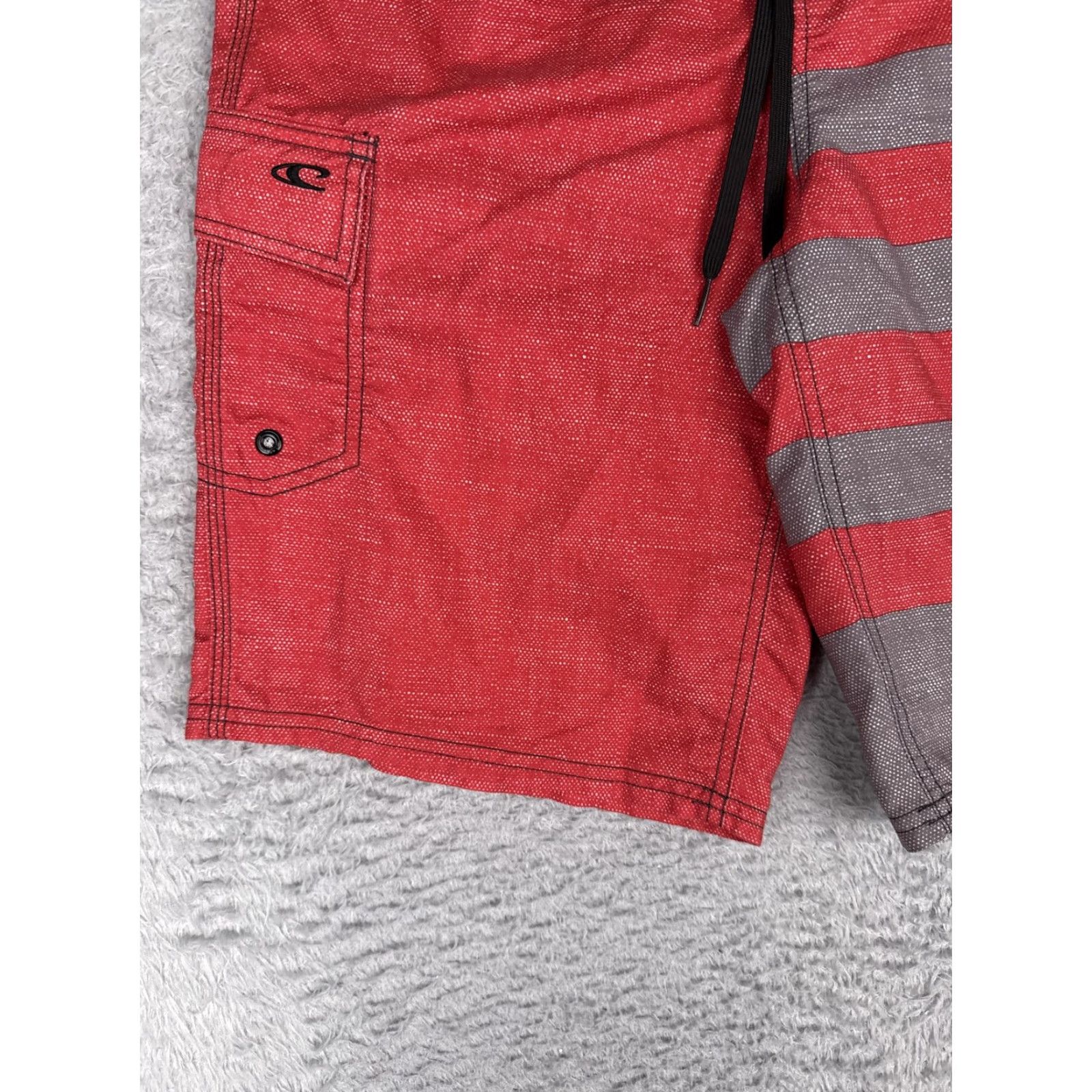 O'Neill O'Neill Board Shorts Mens 30 Red Gray Stripe Surf Beach Drawstring Pockets Trunks Size US 30 / EU 46 - 3 Thumbnail