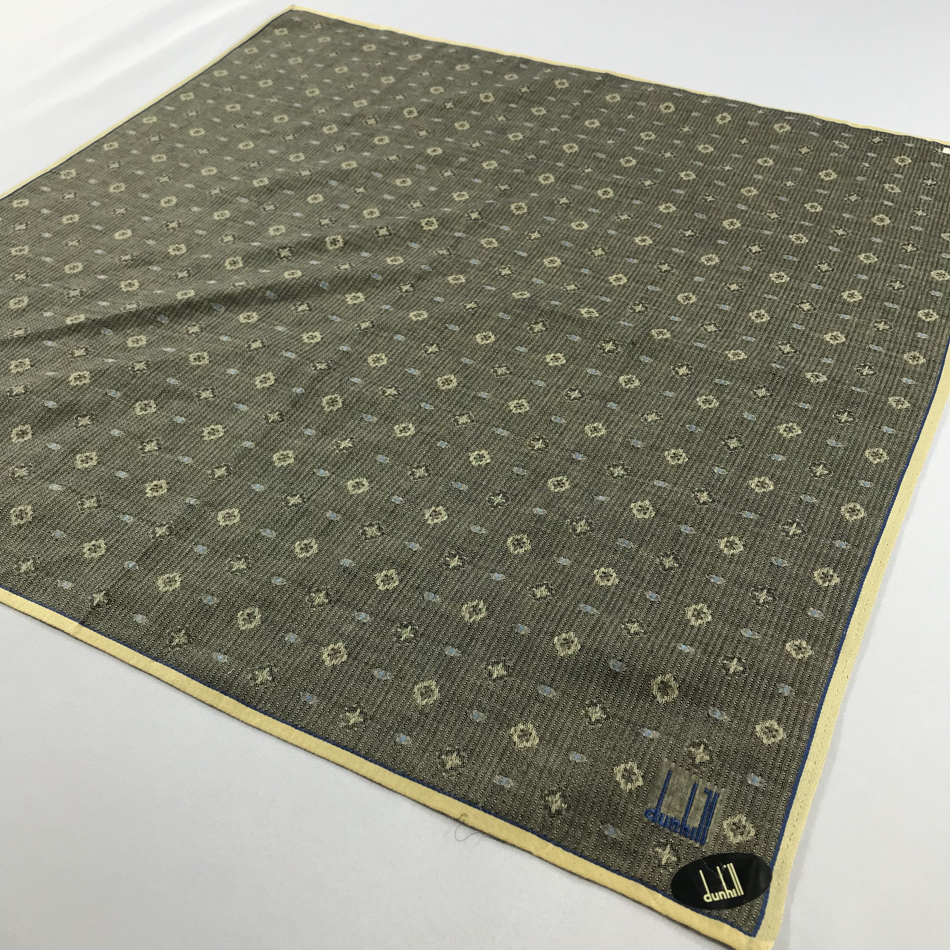 Alfred Dunhill × Vintage Dunhill Bandana / Handkerchief / Neckerchief - S2253 Size ONE SIZE - 2 Thumbnail