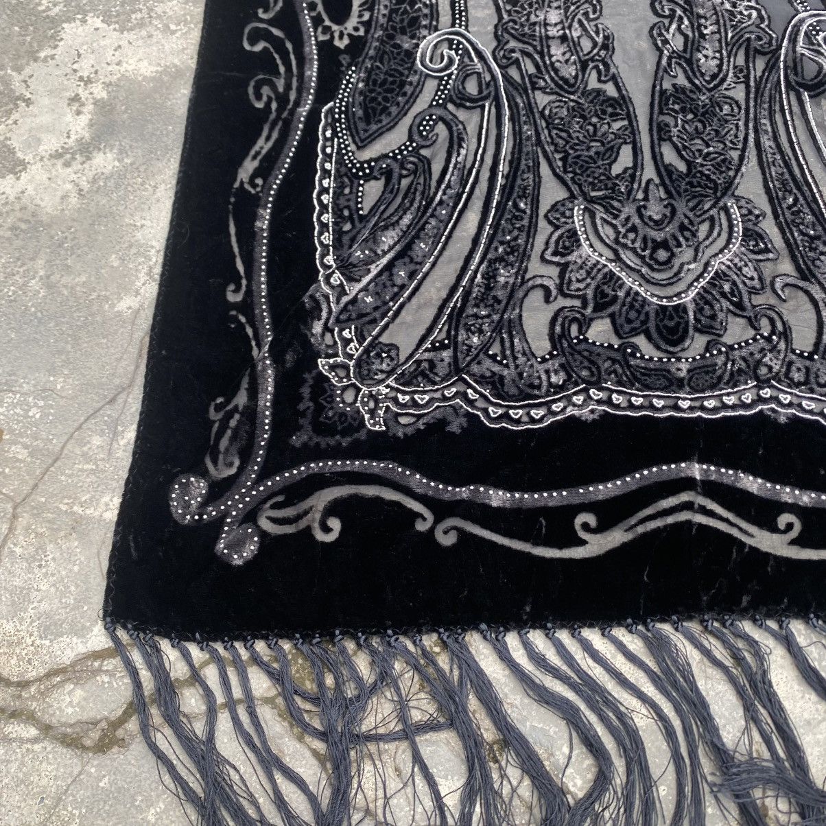 Other Vintage Silk Black Velvet Paisley Scarf Size ONE SIZE - 3 Thumbnail