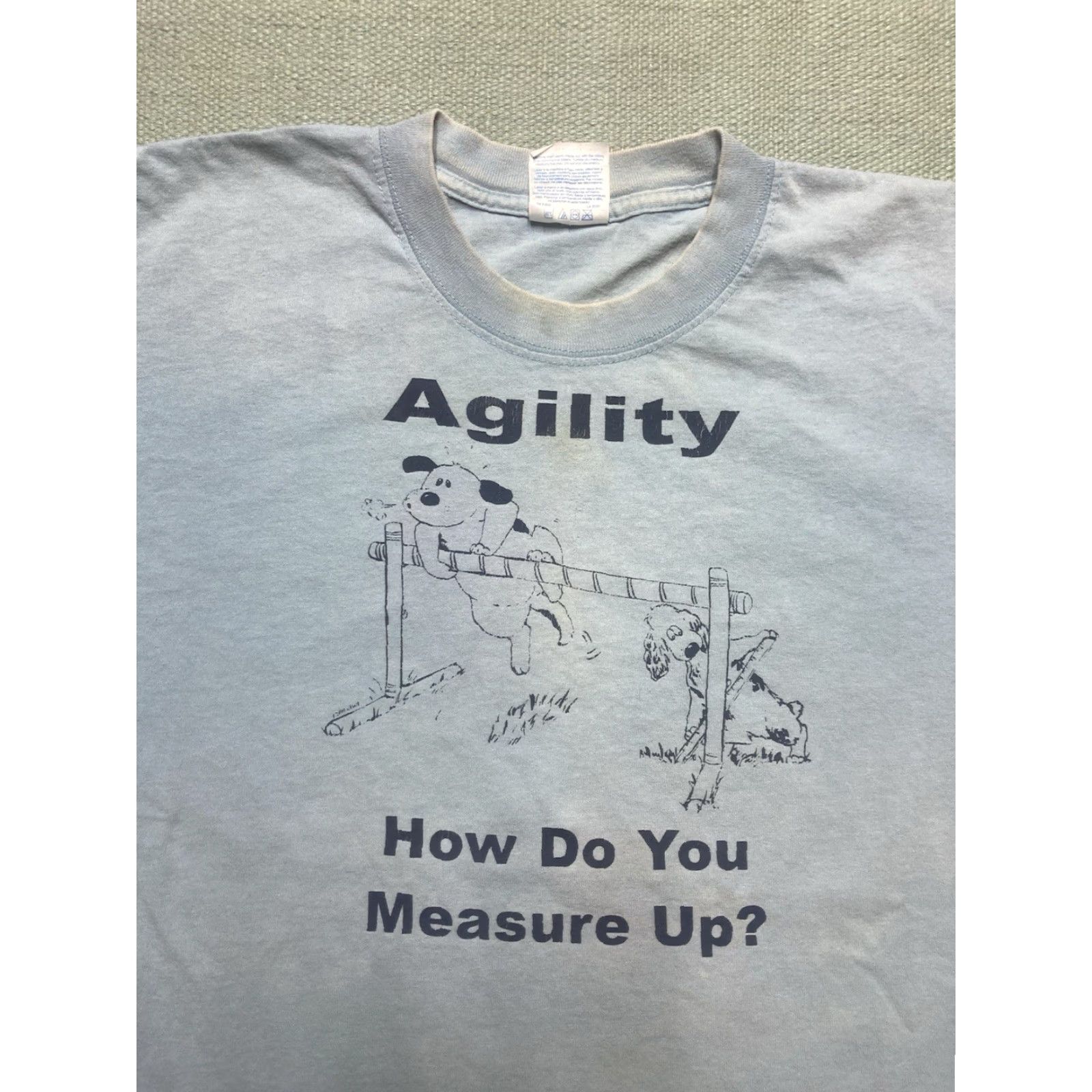 Gildan VINTAGE 90s graphic T-shirt agility how do you measure up dog funny hurdle XL Men Blue Gildan T-Shirt Mens Funny 90s Dog Size US XL / EU 56 / 4 - 2 Thumbnail