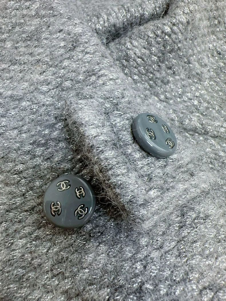 Chanel Chanel 21B Silver Gray Toggle Hooded Coat Size M / US 6-8 / IT 42-44 - 5 Thumbnail