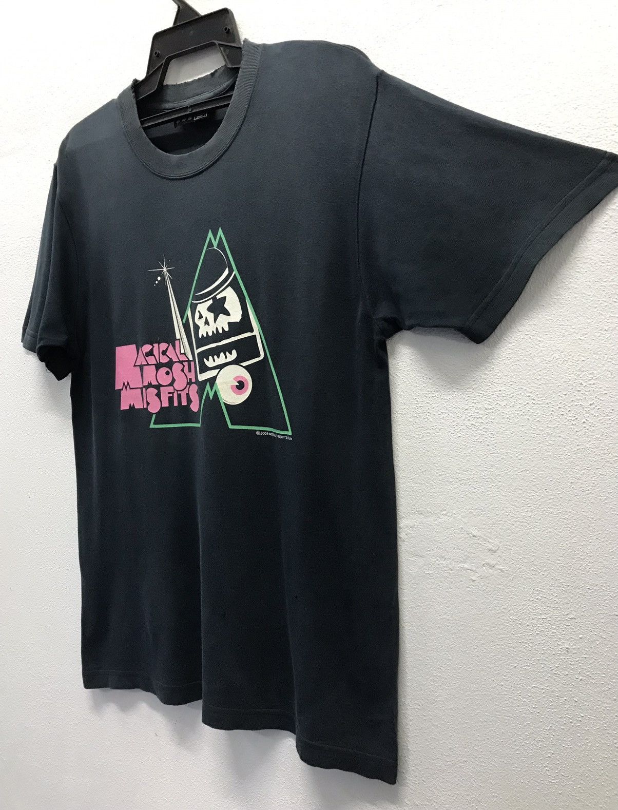 Vintage Vintage Magical Mosh Misfits 2009 Moshley Misfit’s Film Shirt Size US M / EU 48-50 / 2 - 5 Thumbnail