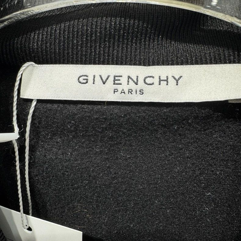 Givenchy Givenchy Four-panel black and red logo embroidered logo zi Size US L / EU 52-54 / 3 - 3 Thumbnail