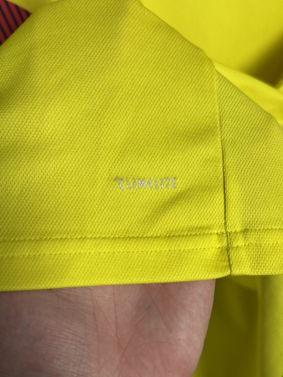 Adidas Colombia National Team 18/19 Home Football Jersey Size US L / EU 52-54 / 3 - 5 Thumbnail