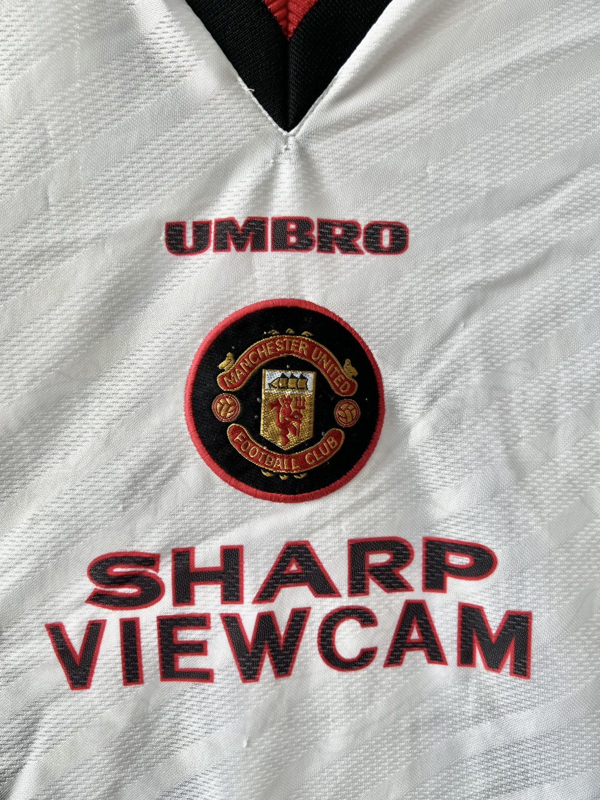 Umbro 1996/97 MANCHESTER UNITED AWAY SOCCER JERSEY SHIRT SIZE BOYS Size US XXS / EU 40 - 7 Thumbnail