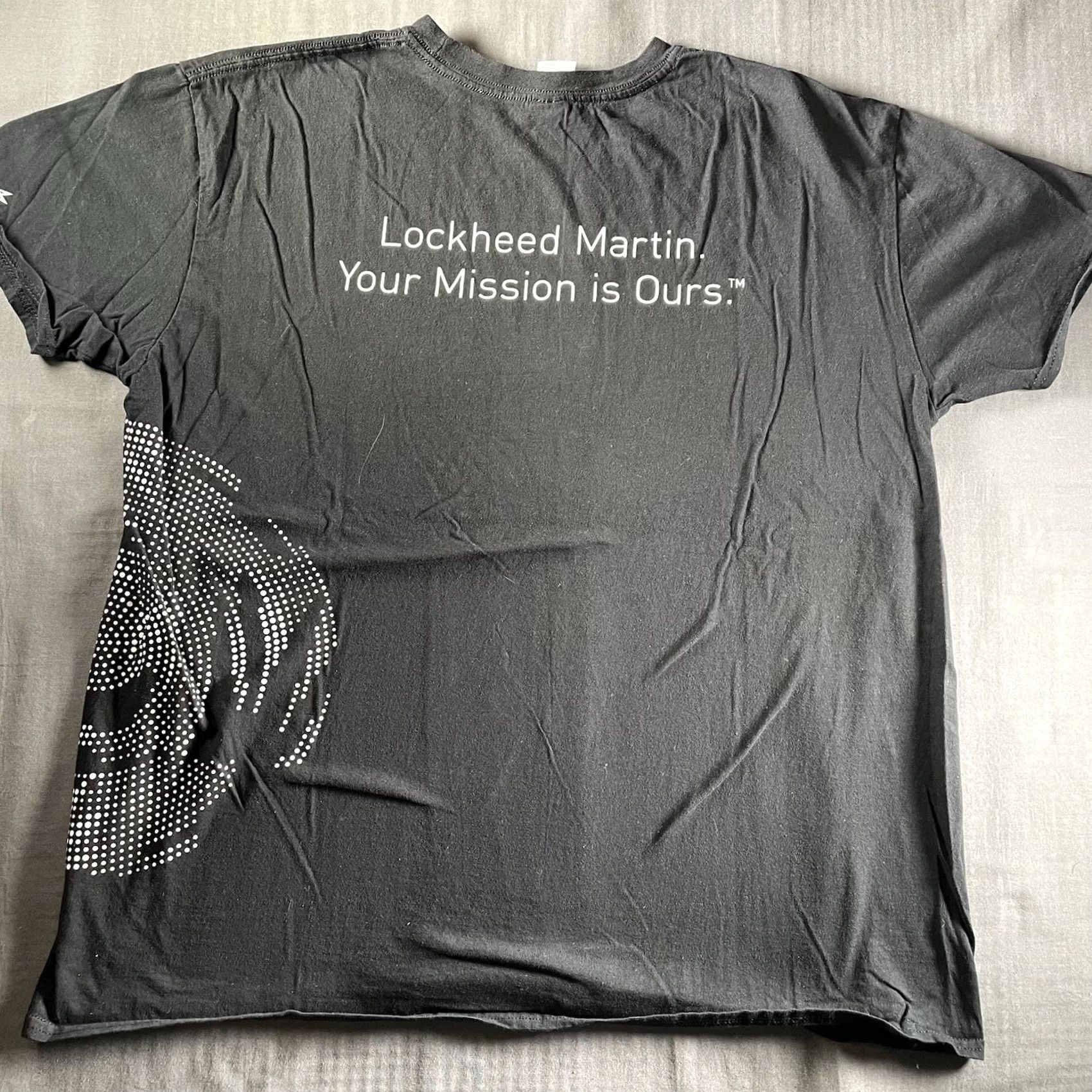 Vintage Lockheed Martin Shirt Mens 2XL Black Short Sleeve Crew Neck Graphic Print Military USA Tee Size US XXL / EU 58 / 5 - 7 Thumbnail
