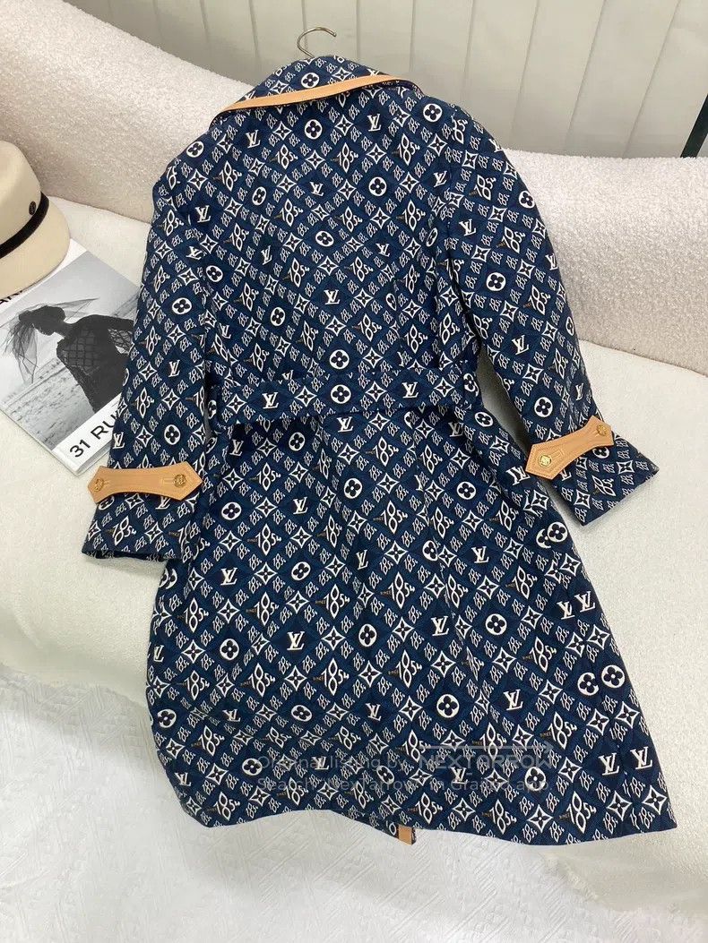 Louis Vuitton Louis Vuitton 1854 double-breasted trench coat Size XXS / US 00 / IT 34 - 5 Thumbnail