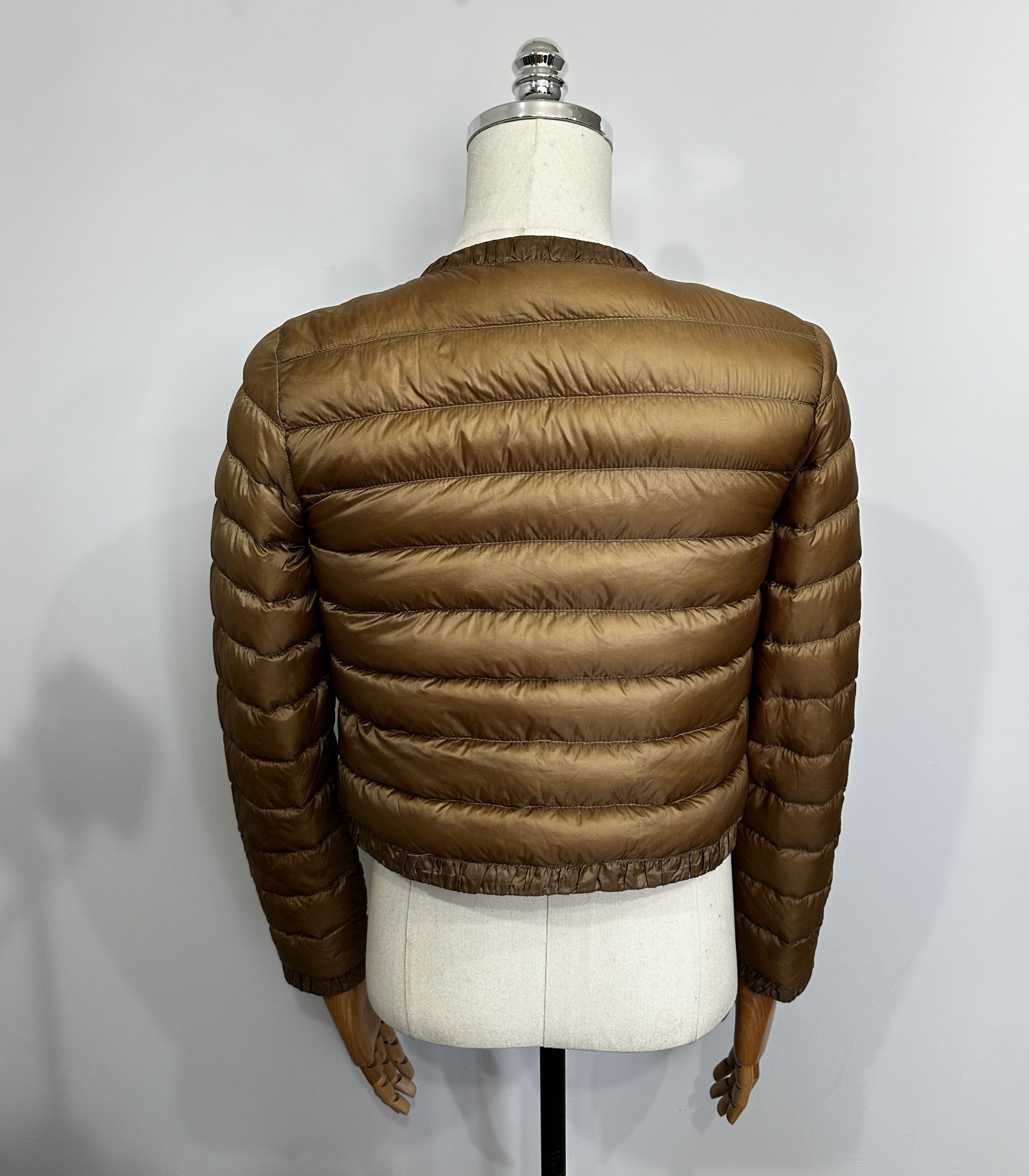 Moncler MONCLER Eden Light Down Jacket Size2 XS-S Beige Luxury Brand Size S / US 4 / IT 40 - 5 Thumbnail