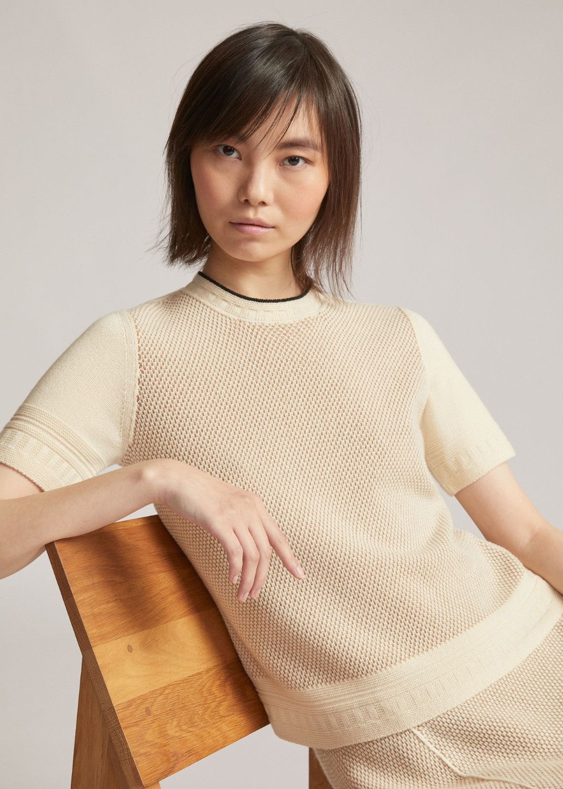 Loro Piana o1srvl11e0125 Sheffield Pike Short-Sleeved Sweater in Cream Size XS / US 0-2 / IT 36-38 - 4 Thumbnail