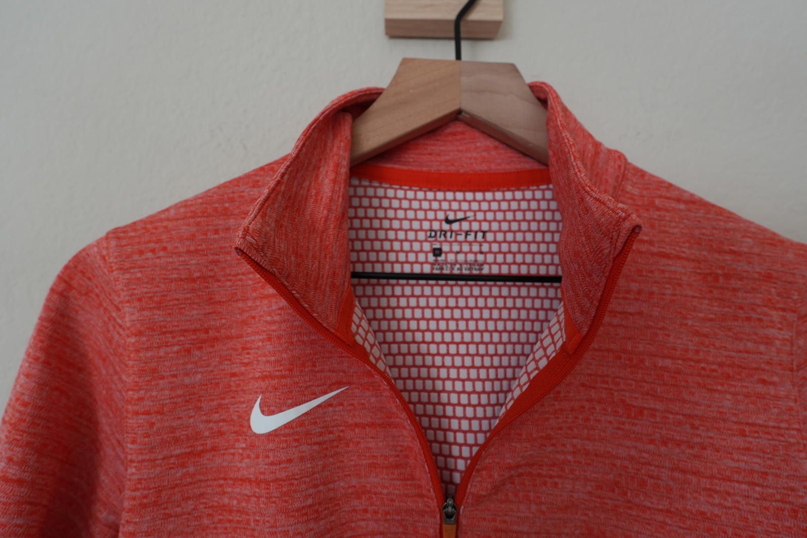 Nike Nike Shirt Women's M Orange Dri-Fit 1/4 Zip Workout Athletic Size M / US 6-8 / IT 42-44 - 5 Thumbnail
