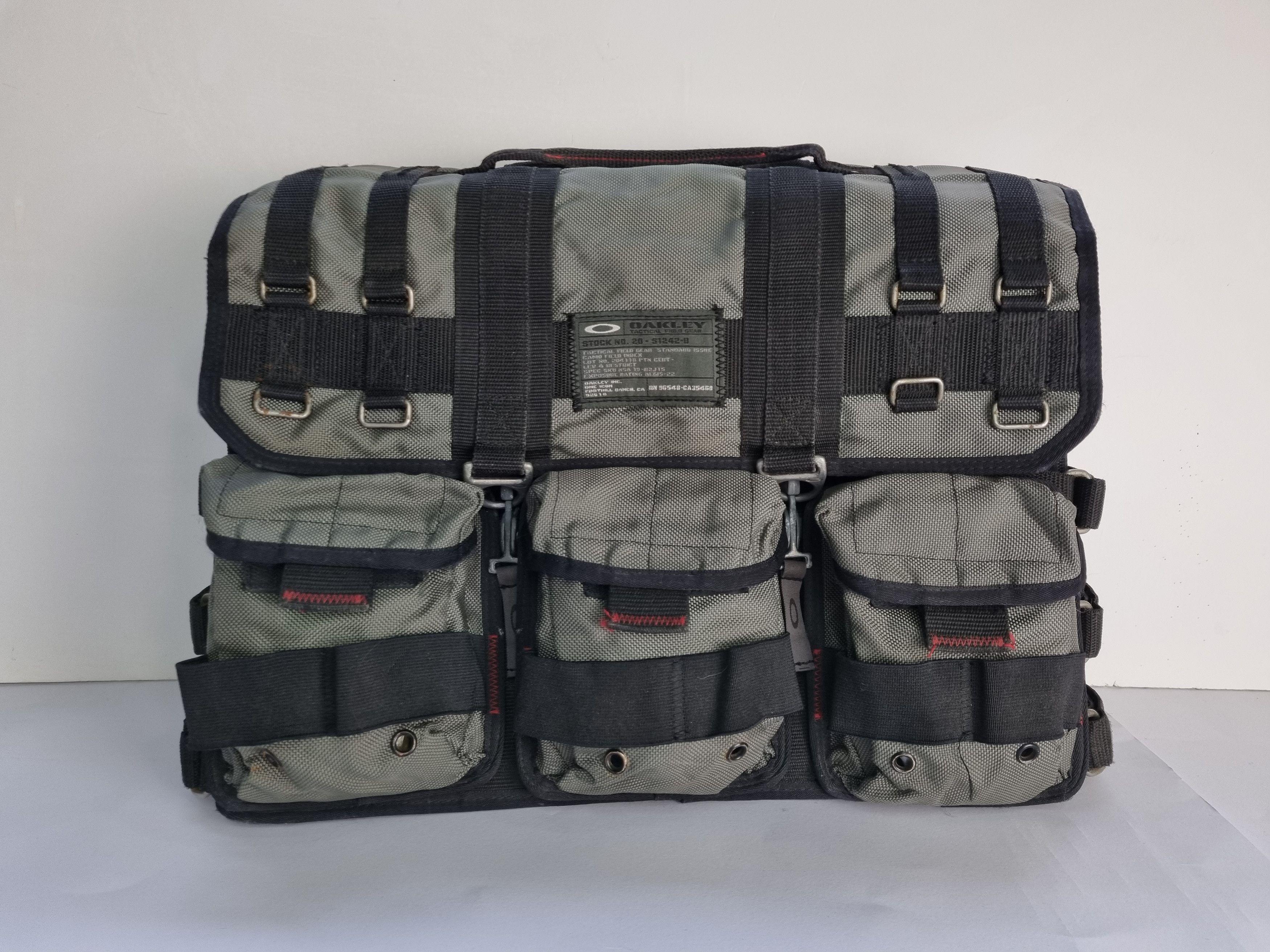 Oakley Iconic Oakley Tactical MultiPockets Messenger Laptop Bag Size ONE SIZE - 11 Thumbnail