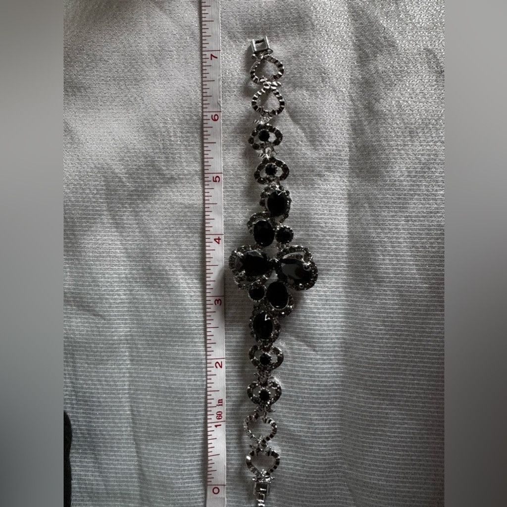 Vintage high end Silver Bracelet with black Crystals&rhinestones Size ONE SIZE - 4 Thumbnail
