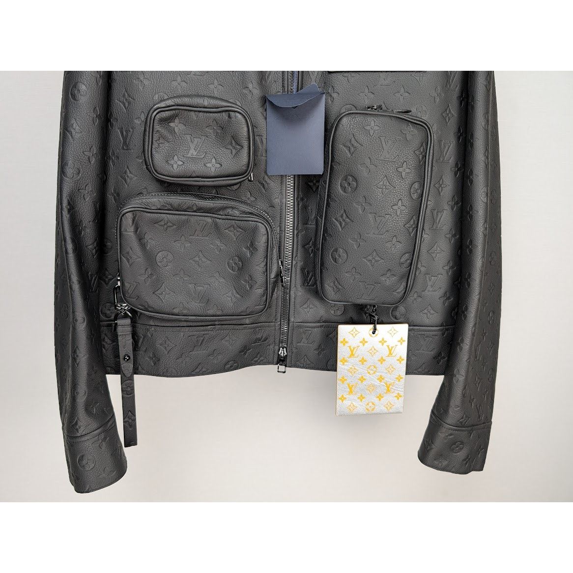 Louis Vuitton o1rshd1 Monogram Embossed Utility Black Leather Jacket Black Size US M / EU 48-50 / 2 - 4 Thumbnail