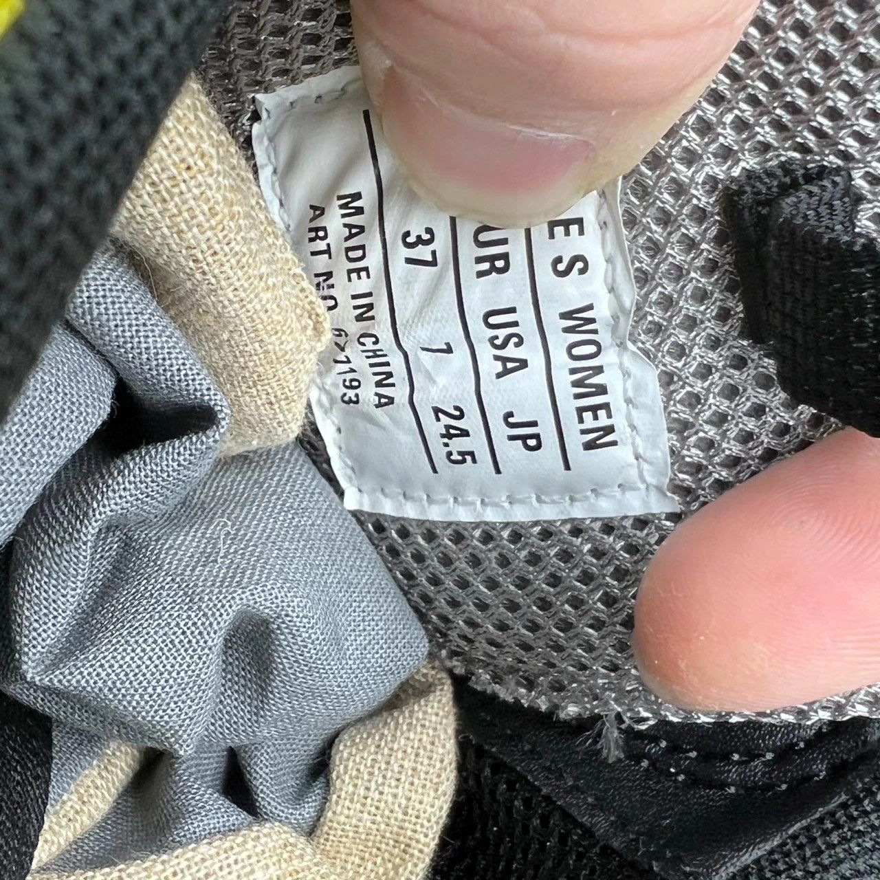 Balenciaga Balenciaga Gucci yellow green dad sneaker 37 99 new Size US 7 / IT 37 - 8 Thumbnail
