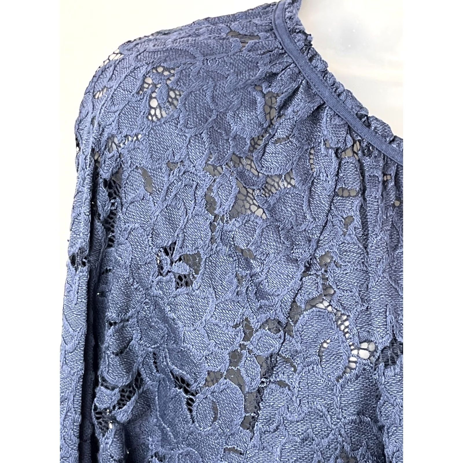 H&M H&M Lace Top Blue Long Sleeve Sheer Floral Blouse Keyhole Back Womens Large L Size L / US 10 / IT 46 - 3 Thumbnail