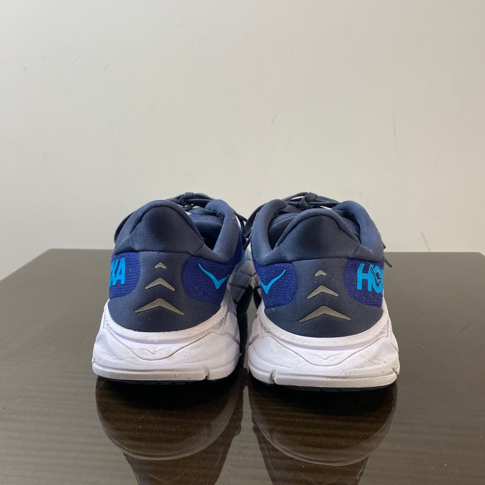 Hoka Hoka One One Arahi 6 Running Walking Sneakers Shoes 9.5D Size US 9.5 / EU 42-43 - 4 Thumbnail