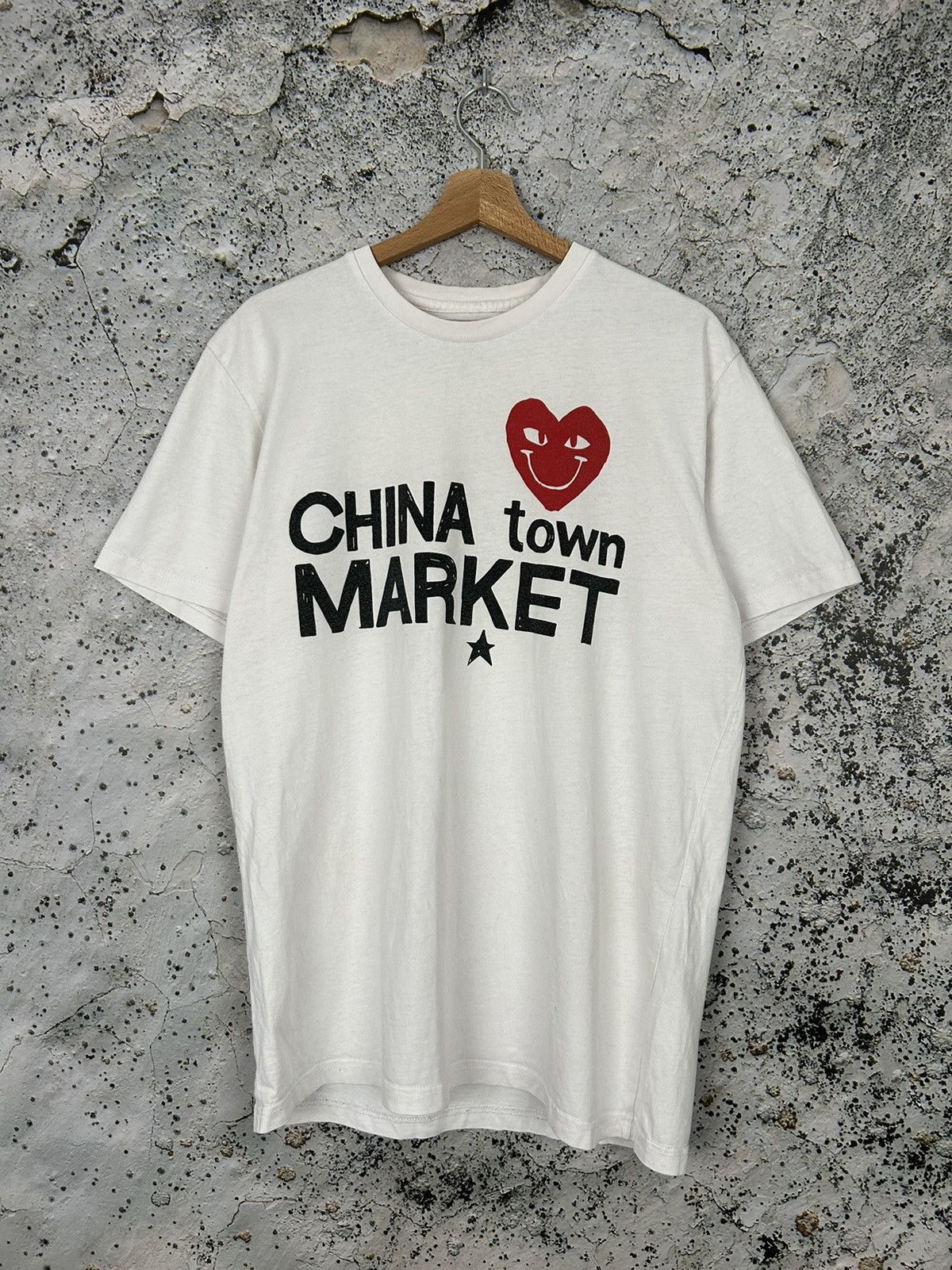 Market Chinatown Market Graphic Tee Heart Streetwear Hype Vintage Size US L / EU 52-54 / 3 - 1 Thumbnail