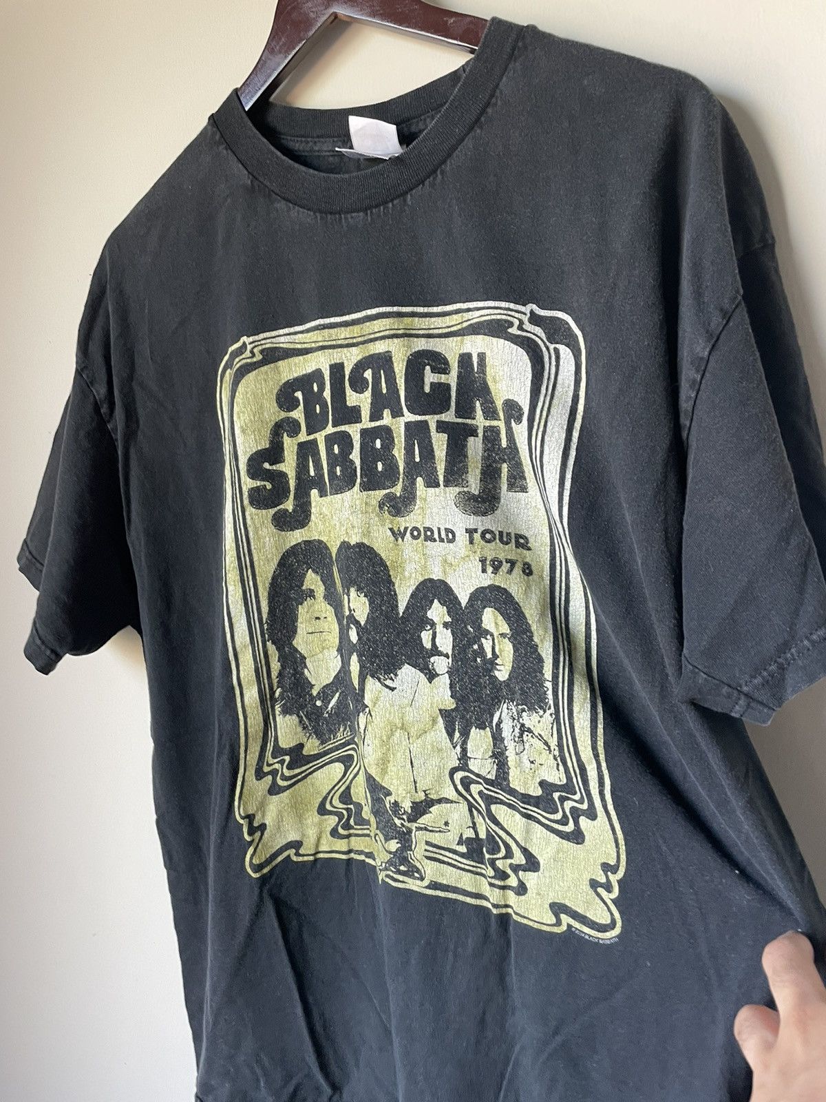 Vintage 2004 black sabbath y2k rock tee Size US XL / EU 56 / 4 - 2 Thumbnail