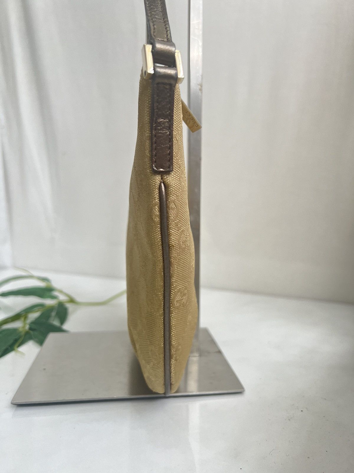 Gucci Authentic GUCCI Gold GG canvas shoulder bag Size ONE SIZE - 5 Thumbnail