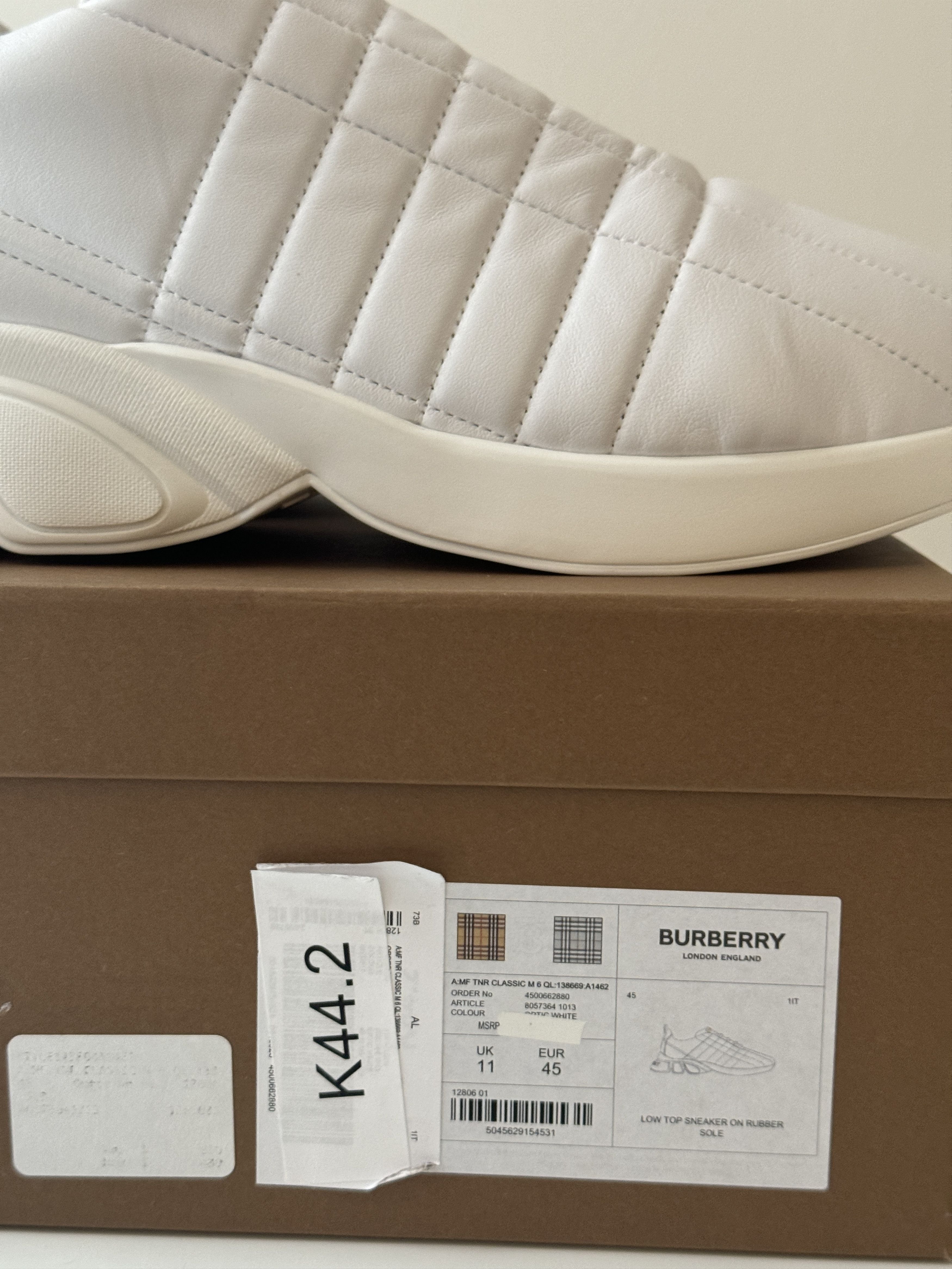 Burberry Size 45 - Burberry Quilted White Sneakers axburton Size US 12 / EU 45 - 7 Thumbnail
