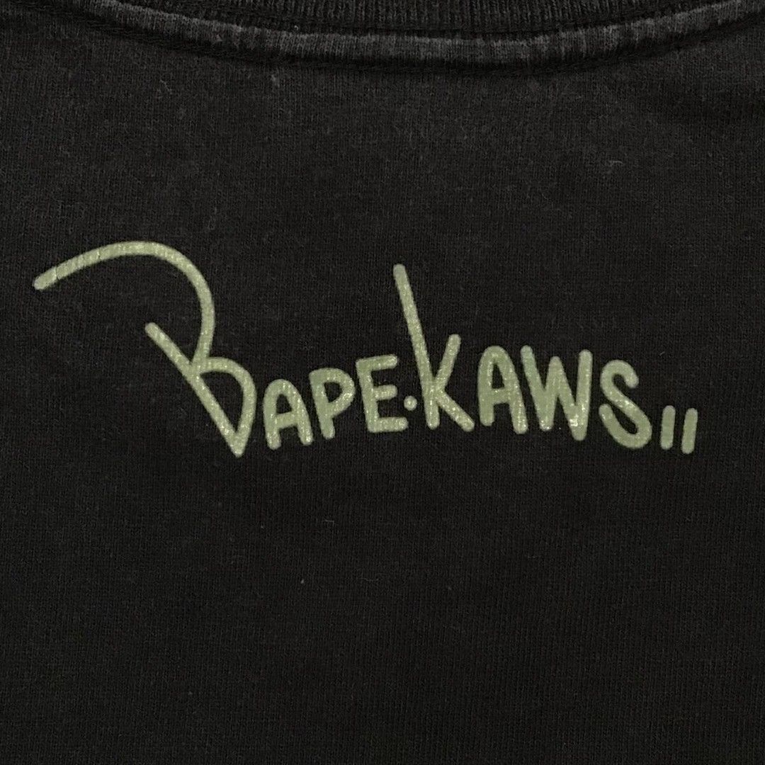 Bape × Kaws BAPE × KAWS 1st camo green bendy NYC college logo T-shirt Size US M / EU 48-50 / 2 - 5 Thumbnail