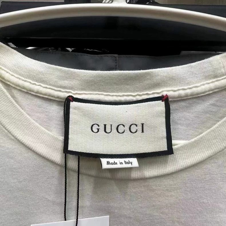 Gucci GucciScaly strawberry short sleeves 2503-Nextarrow Size US XS / EU 42 / 0 - 2 Thumbnail