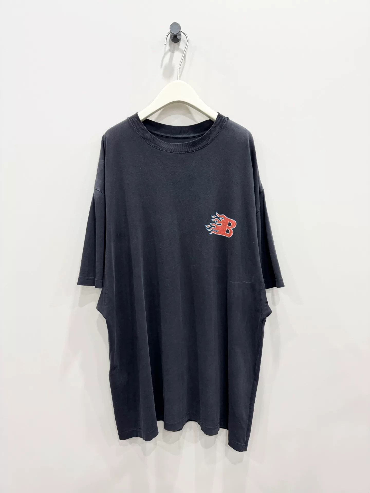 Balenciaga Balenciaga Vintage Flame Print T-Shirt Size S Size US S / EU 44-46 / 1 - 1 Thumbnail