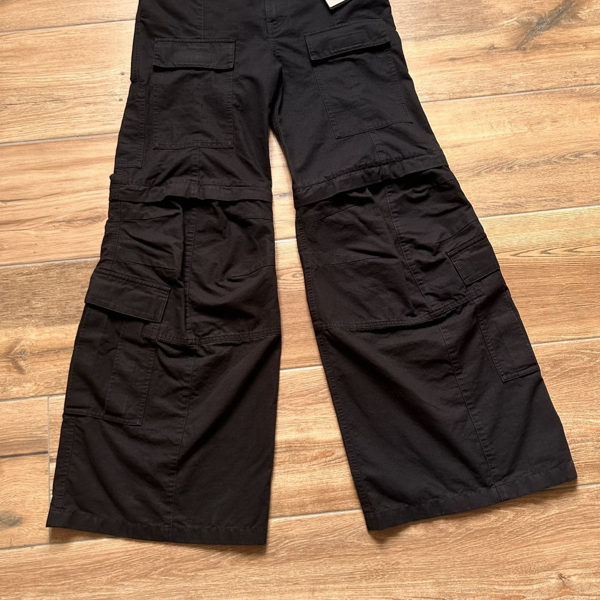 Balenciaga [M] 2190$ Winter23 Runway flared cargo pants Size US 34 / EU 50 - 7 Thumbnail
