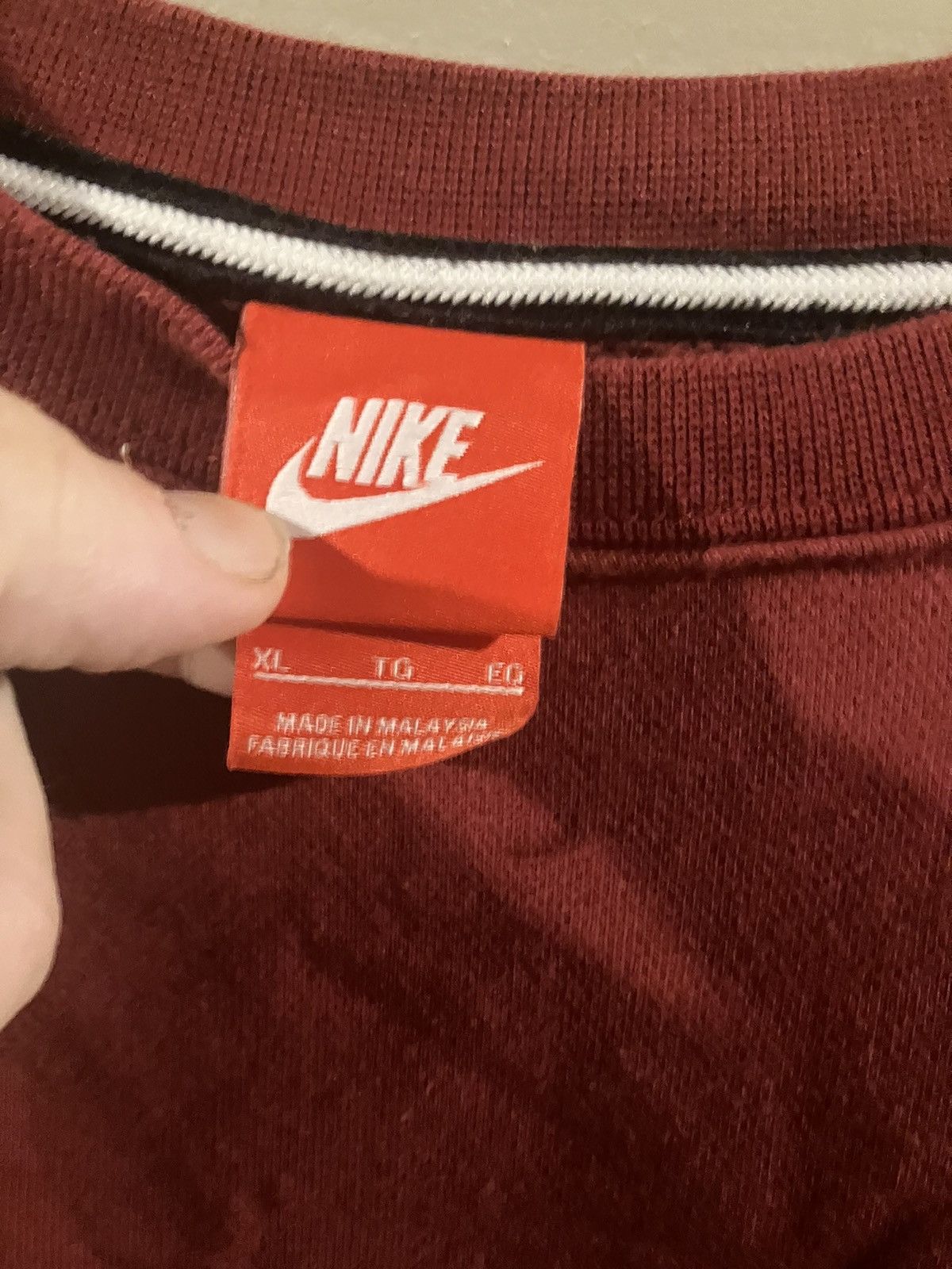 Nike Nike athletic crewneck sweater shirt graphic logo size xl Size US XL / EU 56 / 4 - 7 Thumbnail