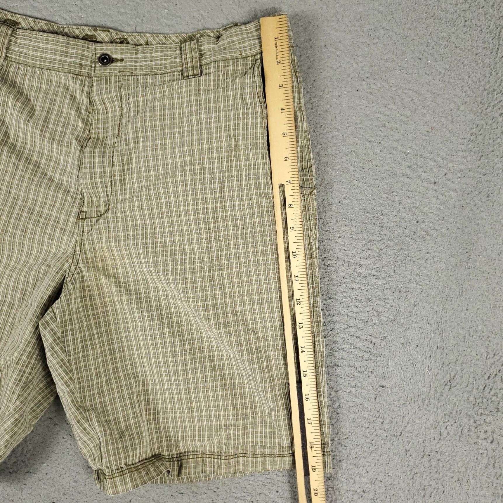 Tommy Bahama VINTAGE Tommy Bahama Shorts Men Size 34 Beige Plaid Silk Blend Flat Front Casual Chino Size US 34 / EU 50 - 5 Thumbnail