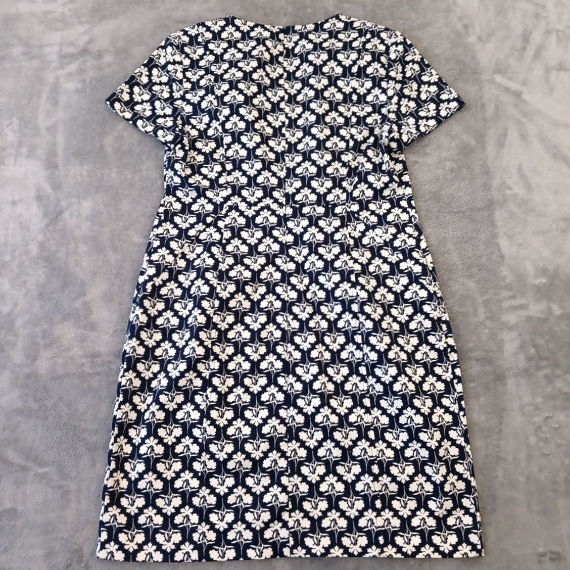 Boden Boden Pencil Dress Blue Floral Short Sleeve V Neck Cotton Blend 8P Petite Women Knee Length Ladies Mens Womens Size 30" / US 8 / IT 44 - 2 Thumbnail