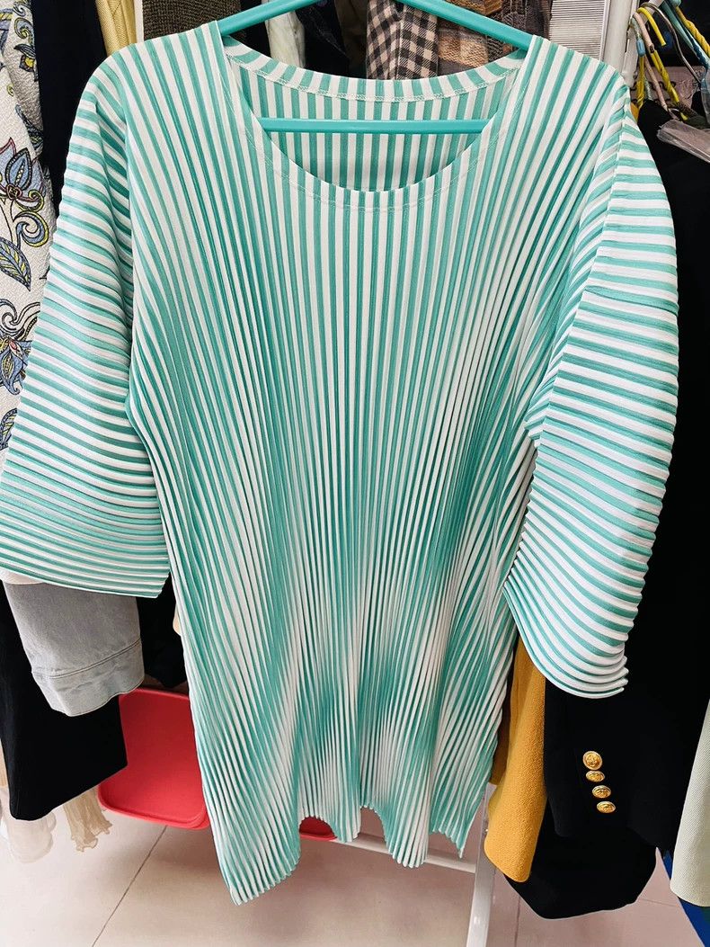 Issey Miyake Issey Miyake size:3 Green striped dress Size M / US 6-8 / IT 42-44 - 1 Thumbnail