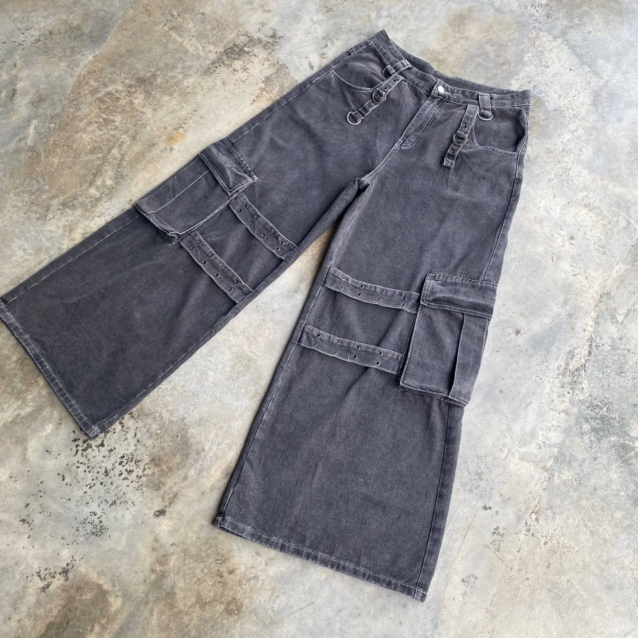 JNCO × Tripp NYC × Vintage ROMWE SUPER BAGGY RAVER PANT DENIM CARGO FADED BLACK Size US 32 / EU 48 - 1 Thumbnail