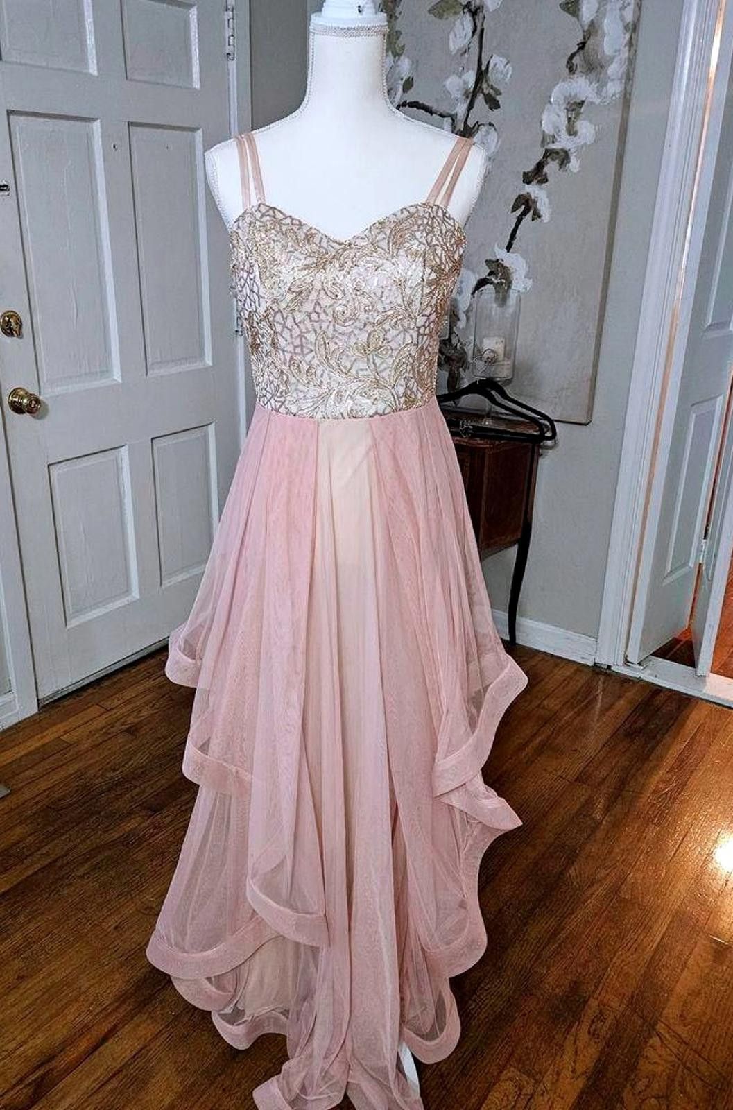 Designer Speechless Blush Pink and Gold SequinsEvening Gown Size M / US 6-8 / IT 42-44 - 1 Thumbnail