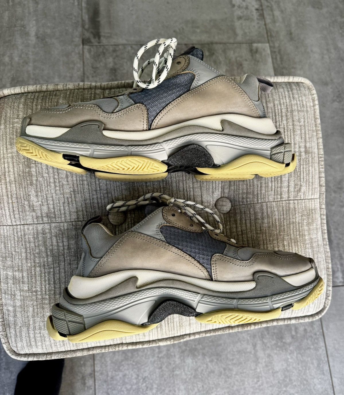 Balenciaga Balenciga Triple S Sneaker Size US 10 / EU 43 - 4 Thumbnail