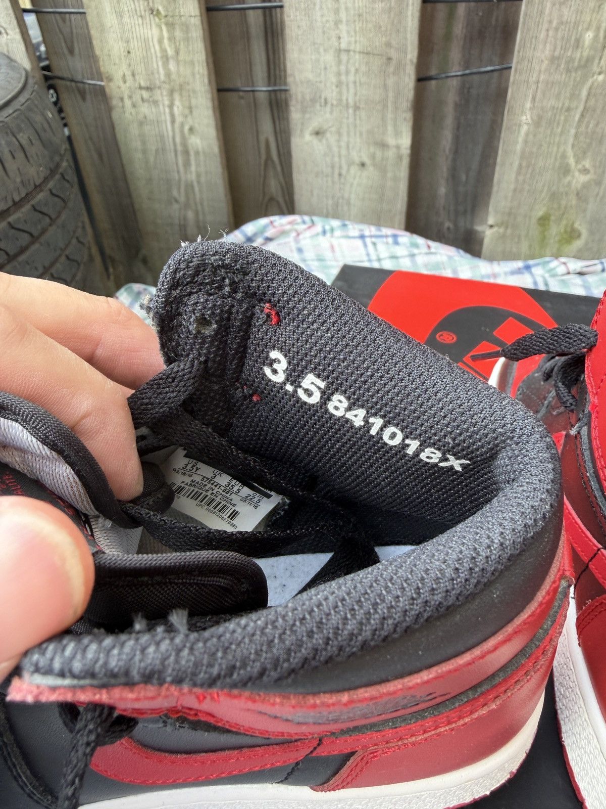 Jordan Brand Jordan 1 Retro High Banned Bred 2016 Size US 5 / IT 35 - 4 Thumbnail