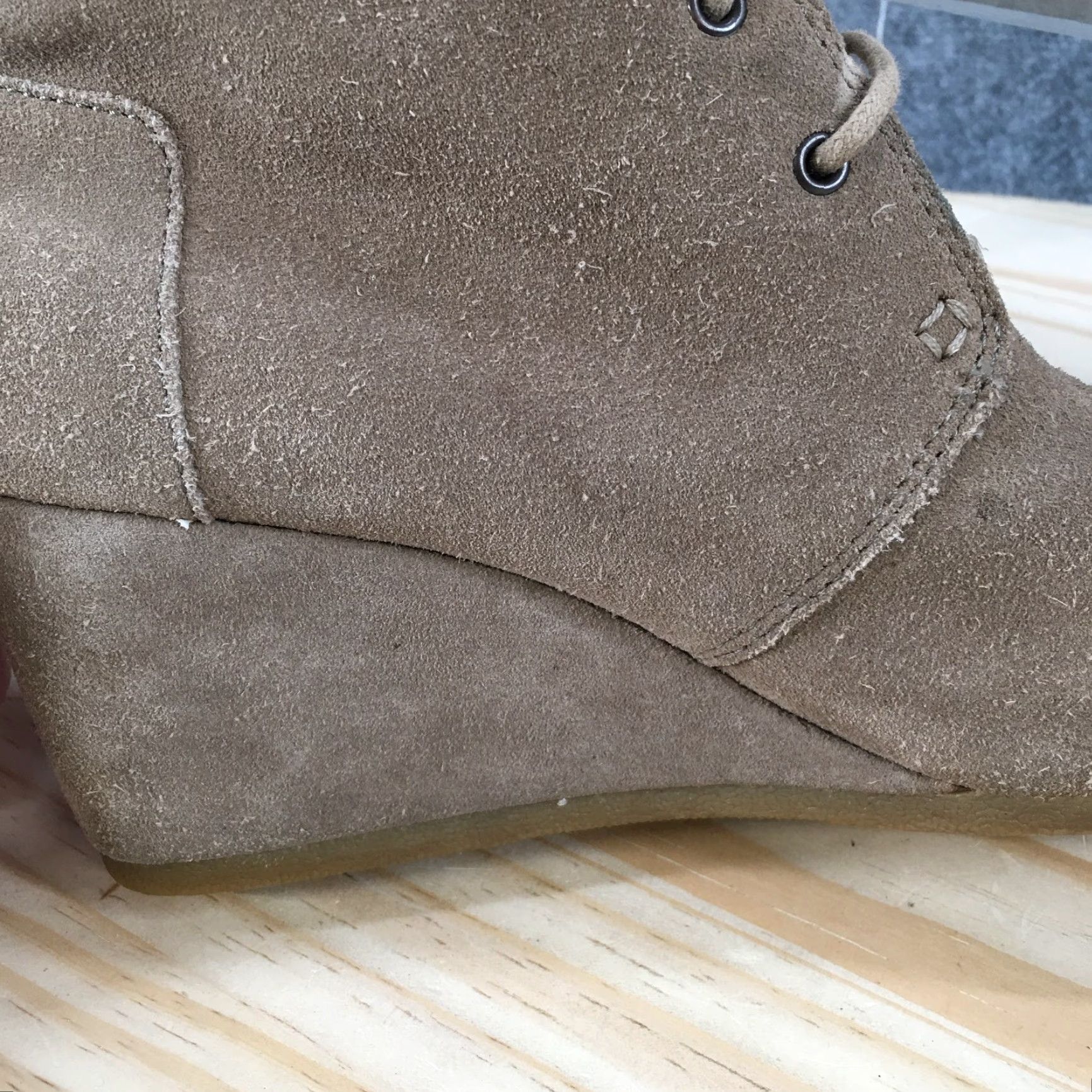 Toms TOMS Boots Womens 8.5 M Ankle Bootie Brown Leather Side Zip Wedge Heels Casual Size US 9 / IT 39 - 6 Thumbnail