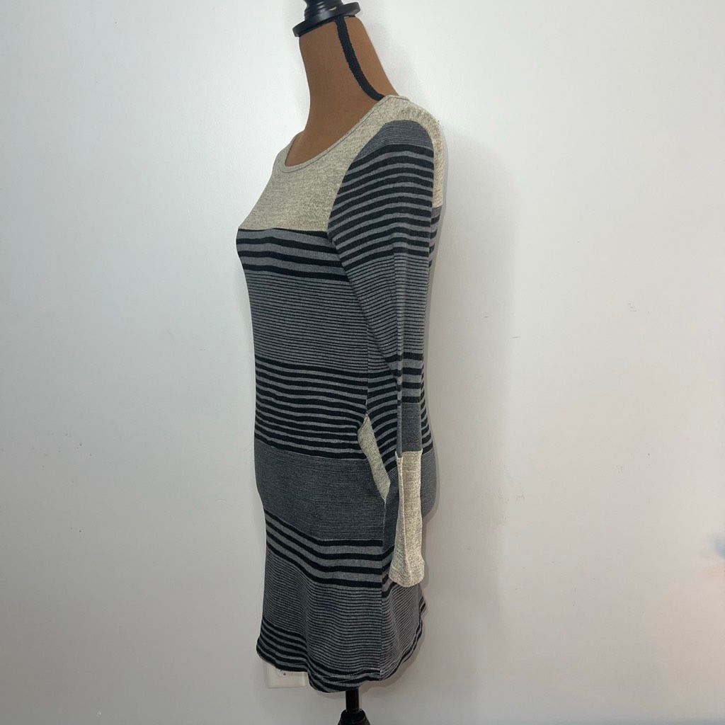 Anthropologie Sarin Mathews, Striped Colorblock Sweater Dress with Pockets Size S / US 4 / IT 40 - 5 Thumbnail