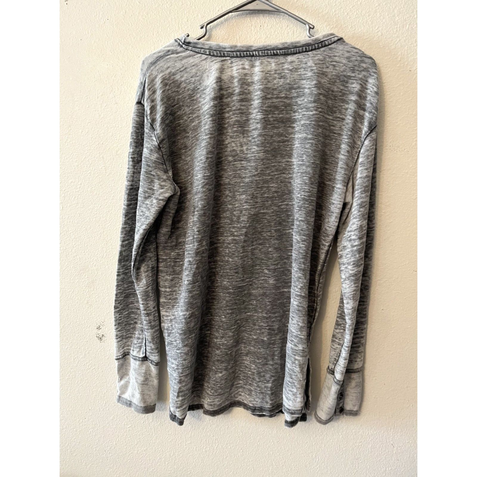 Vintage Jane & Delancey Cotton Blend Long Sleeve Burnout Sweatshirt Size Large Grey Womens Regular Long Sleeve Sweatshirt Size L / US 10 / IT 46 - 2 Thumbnail