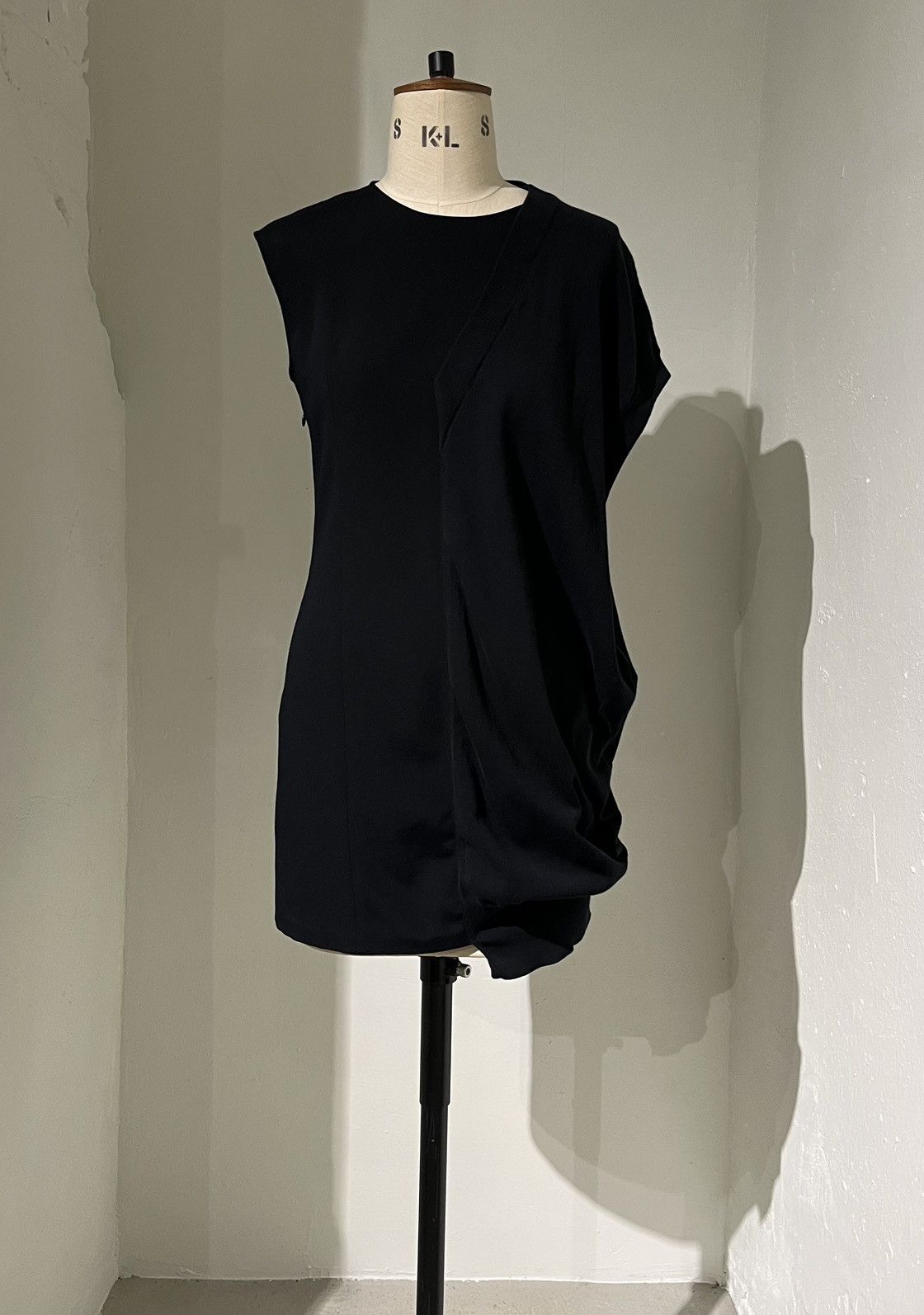 Maison Margiela 2011 Defilé Hybrid Cocktail Dress Size M / US 6-8 / IT 42-44 - 2 Thumbnail