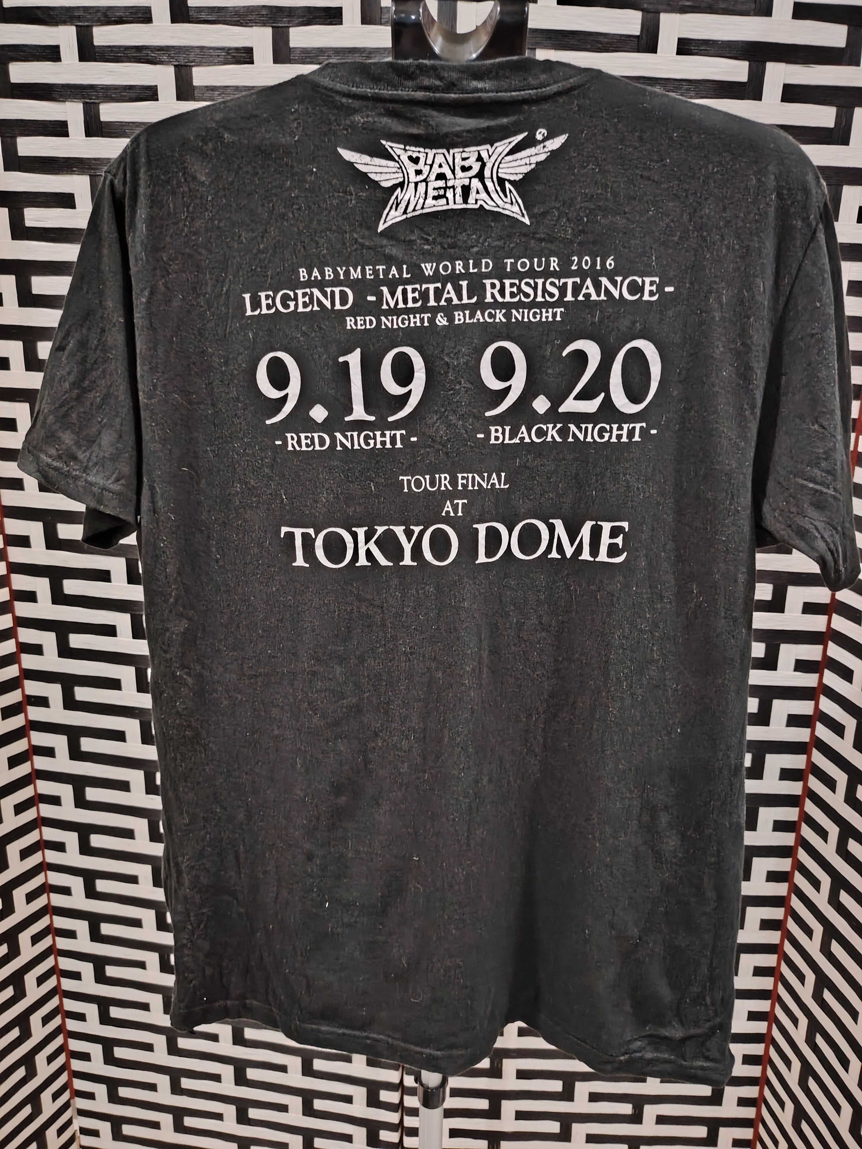 Band Tees BABYMETAL TOKYO DOME MEMORIAL TEE T-shirt Size US XL / EU 56 / 4 - 2 Thumbnail
