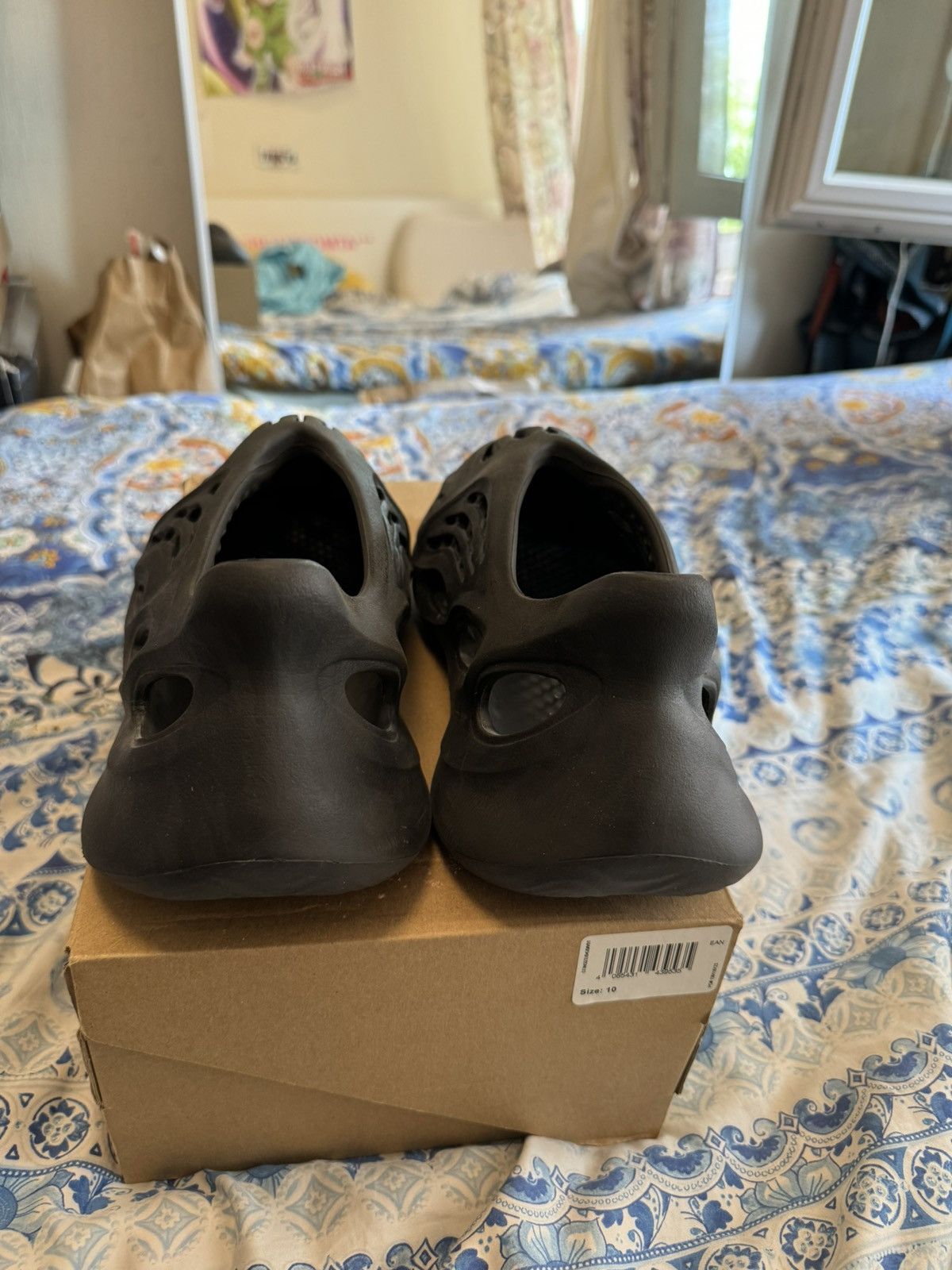 Yeezy YZY Foam Onyx Size US 10 / EU 43 - 4 Thumbnail