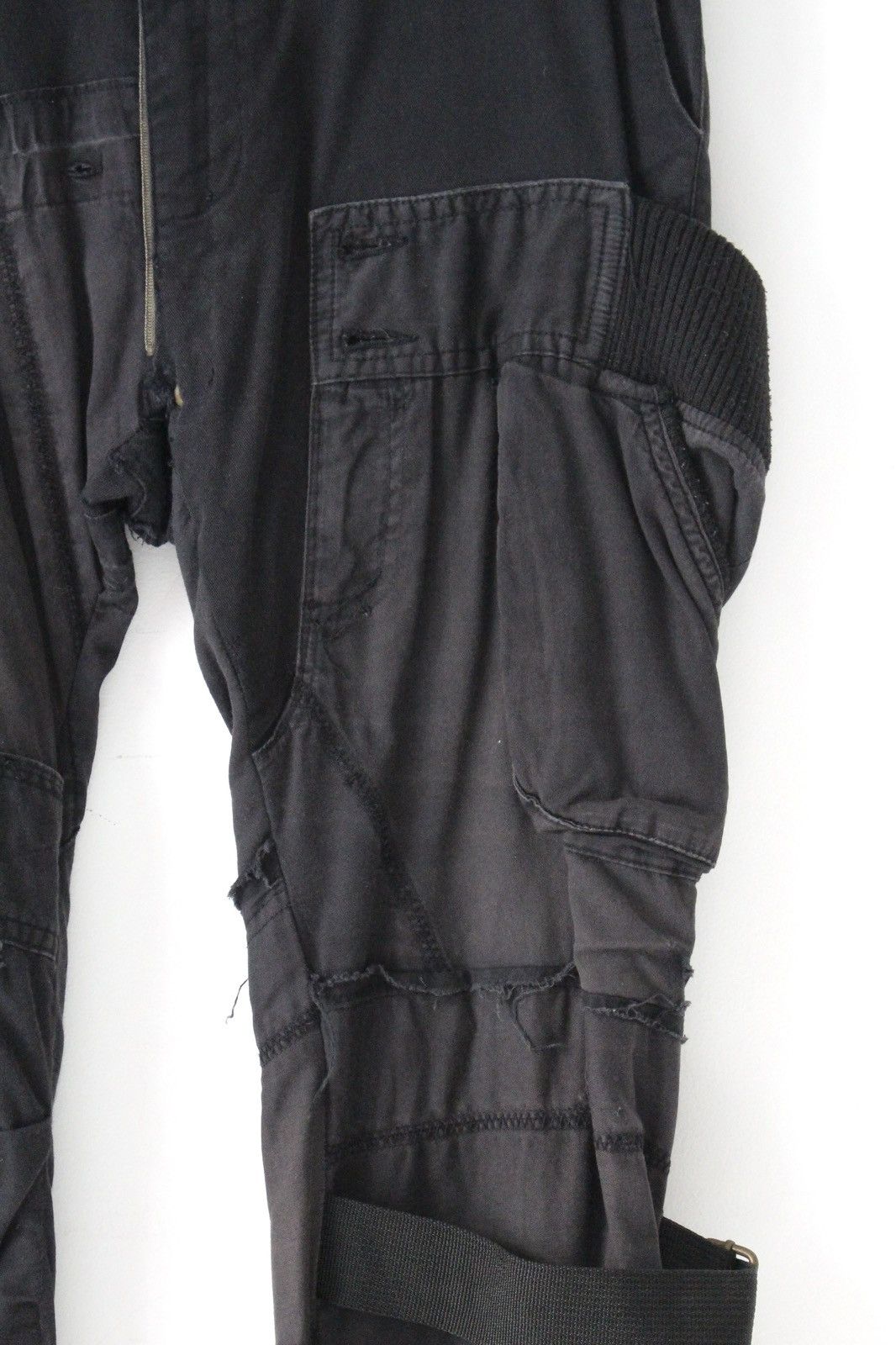 If Six Was Nine 2000S JAPANESE RECONSTRUCTED MULTI-POCKET DISTRESSED PANTS Size US 30 / EU 46 - 4 Thumbnail