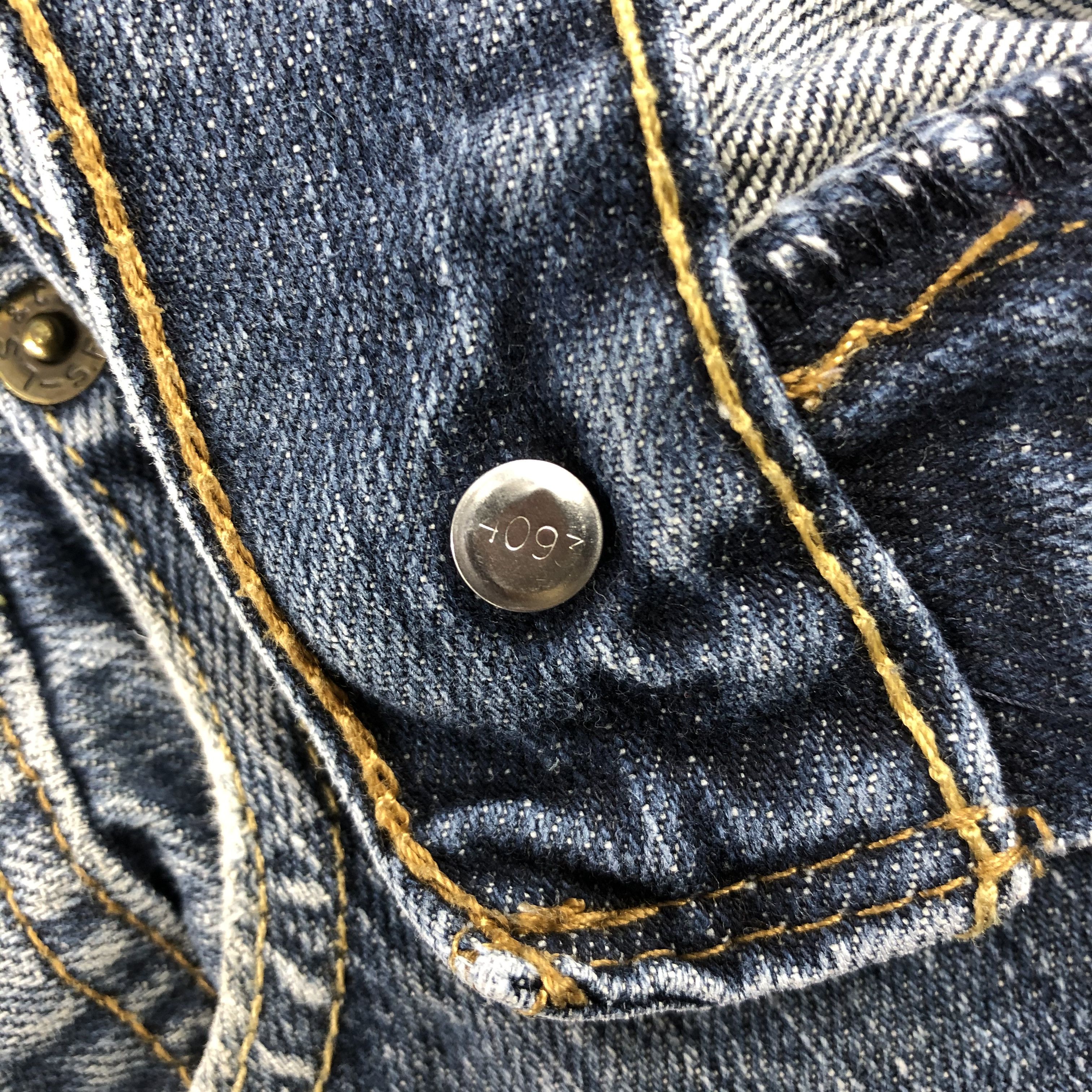 Levi's × Vintage Vintage Blue Wash Levis 569 Jeans-JM2628 Size US 33 - 14 Thumbnail