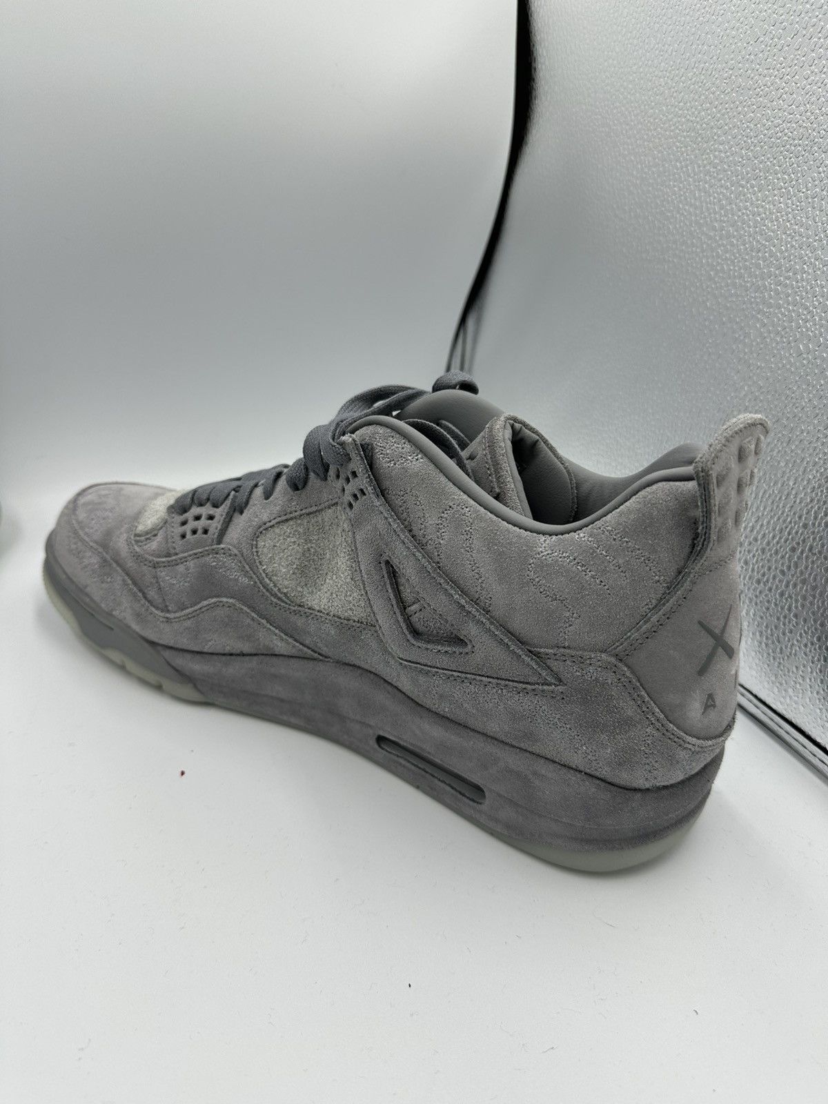 Jordan Brand × Kaws Jordan 4 x Kaws Size US 13 / EU 46 - 6 Thumbnail
